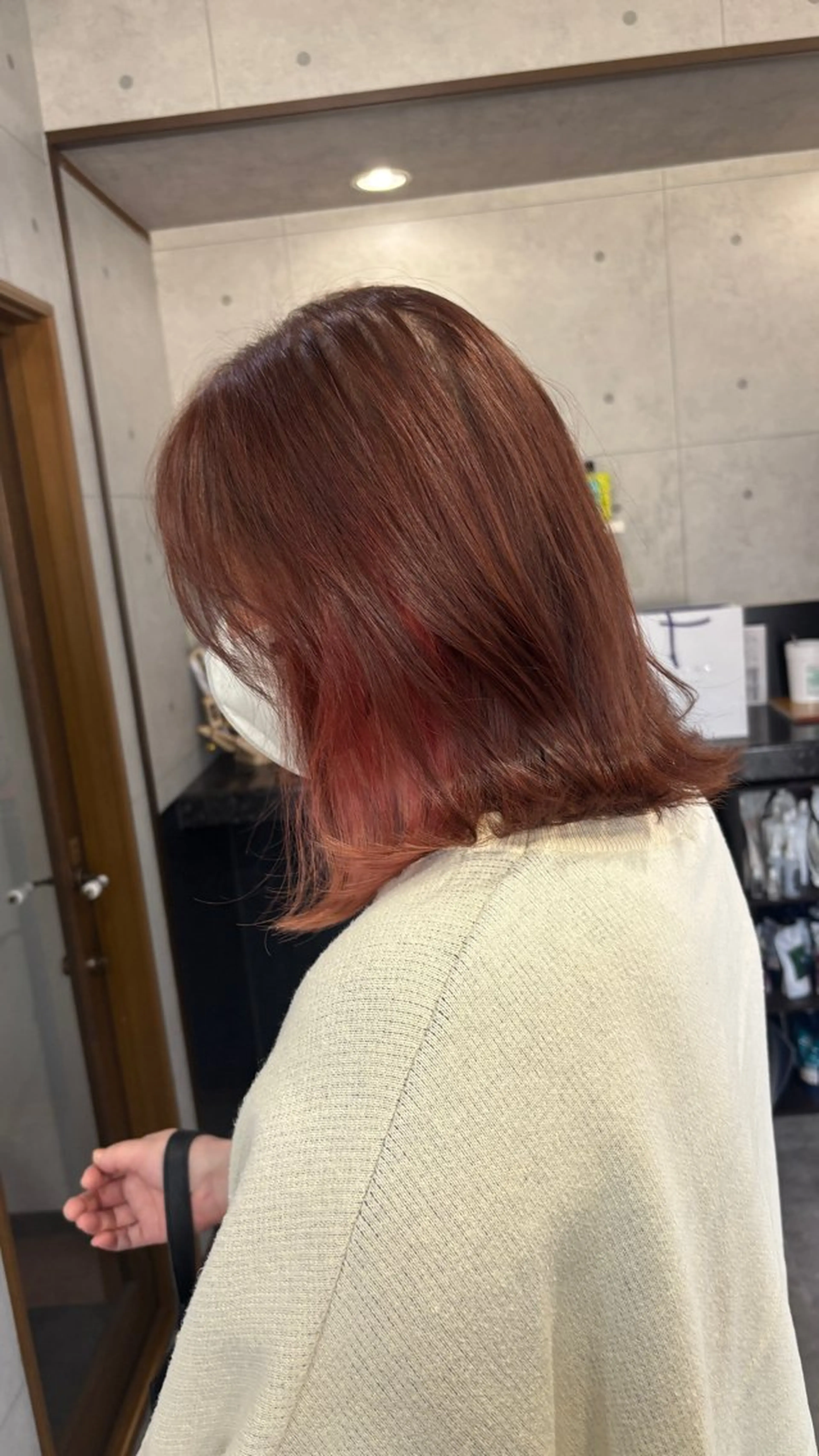 ミディアム ショートボブ ボブ ハイライト 髪質改善 レイヤーカット カット ヘアカラー REVE美容室 REVEマツエクのヘアスタイル