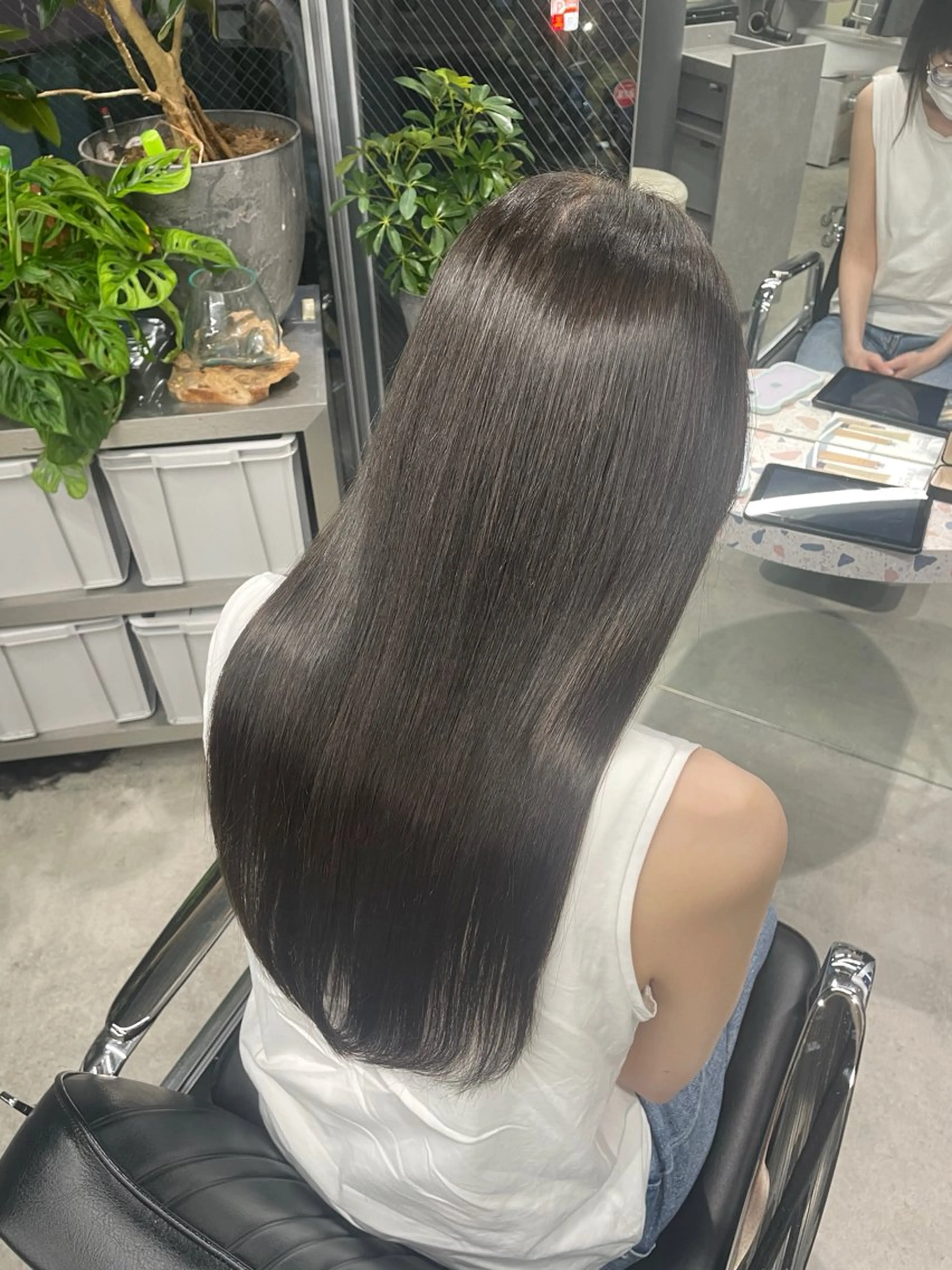 ロング カラー 大坂谷 さくらのヘアスタイル