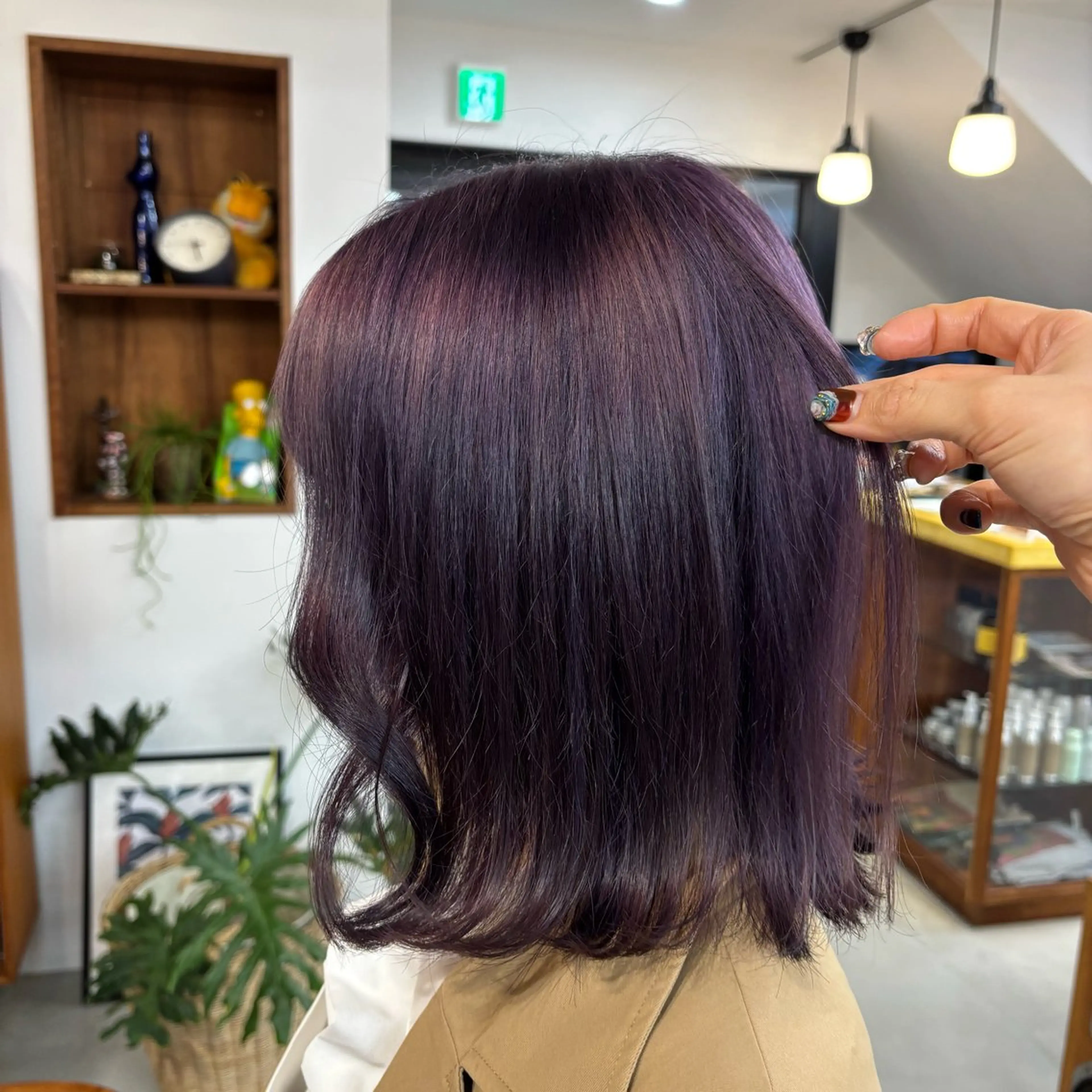 ミディアム カラー ブリーチ グレージュ ラベンダーカラー ラベンダーグレージュ ラベンダーグレー 楠瀬 綾乃のヘアスタイル