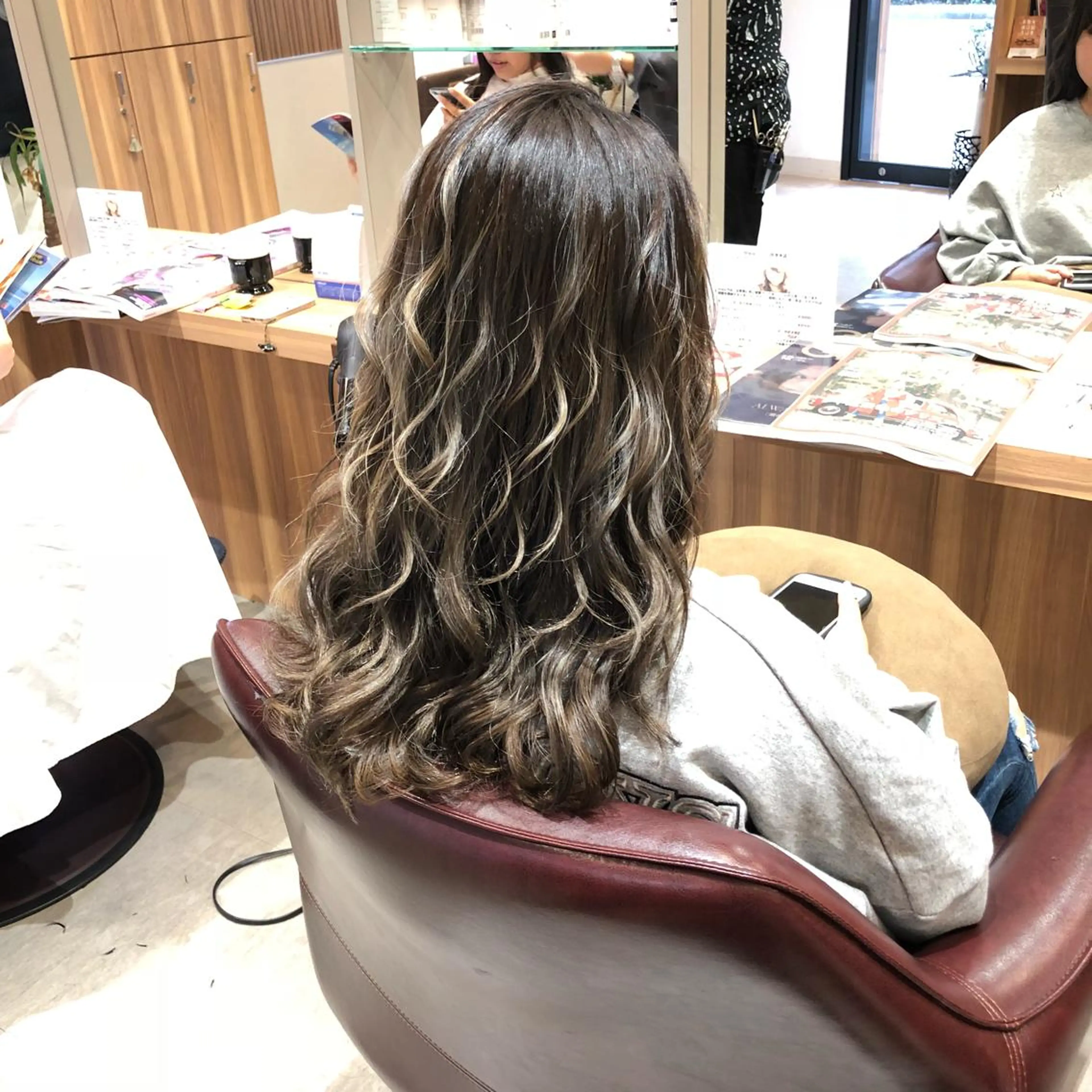 ミディアム ハイライト 城領 直輝のヘアスタイル