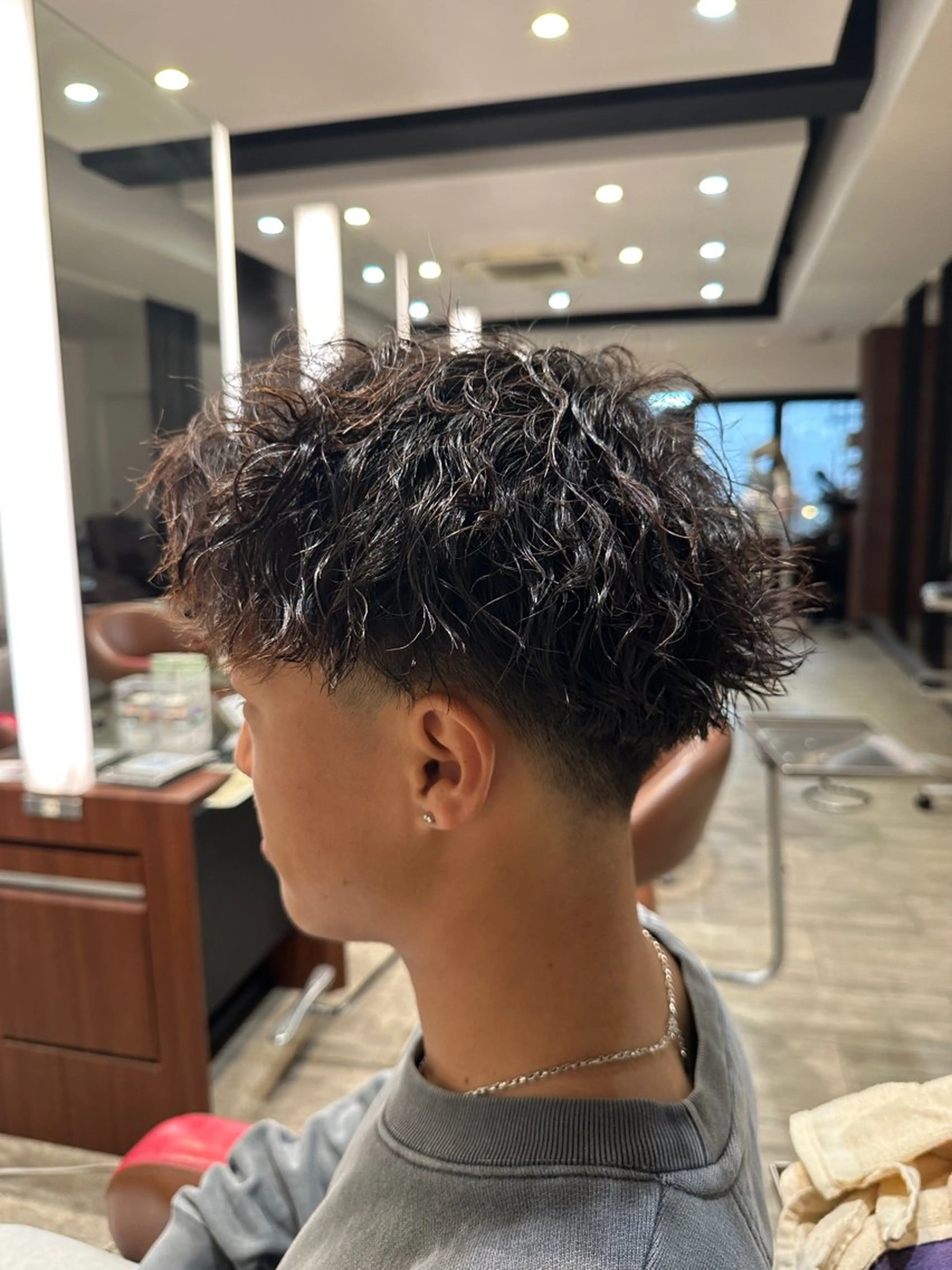 メンズ メンズパーマ/レイヤ ーカット岡田遥希のヘアスタイル