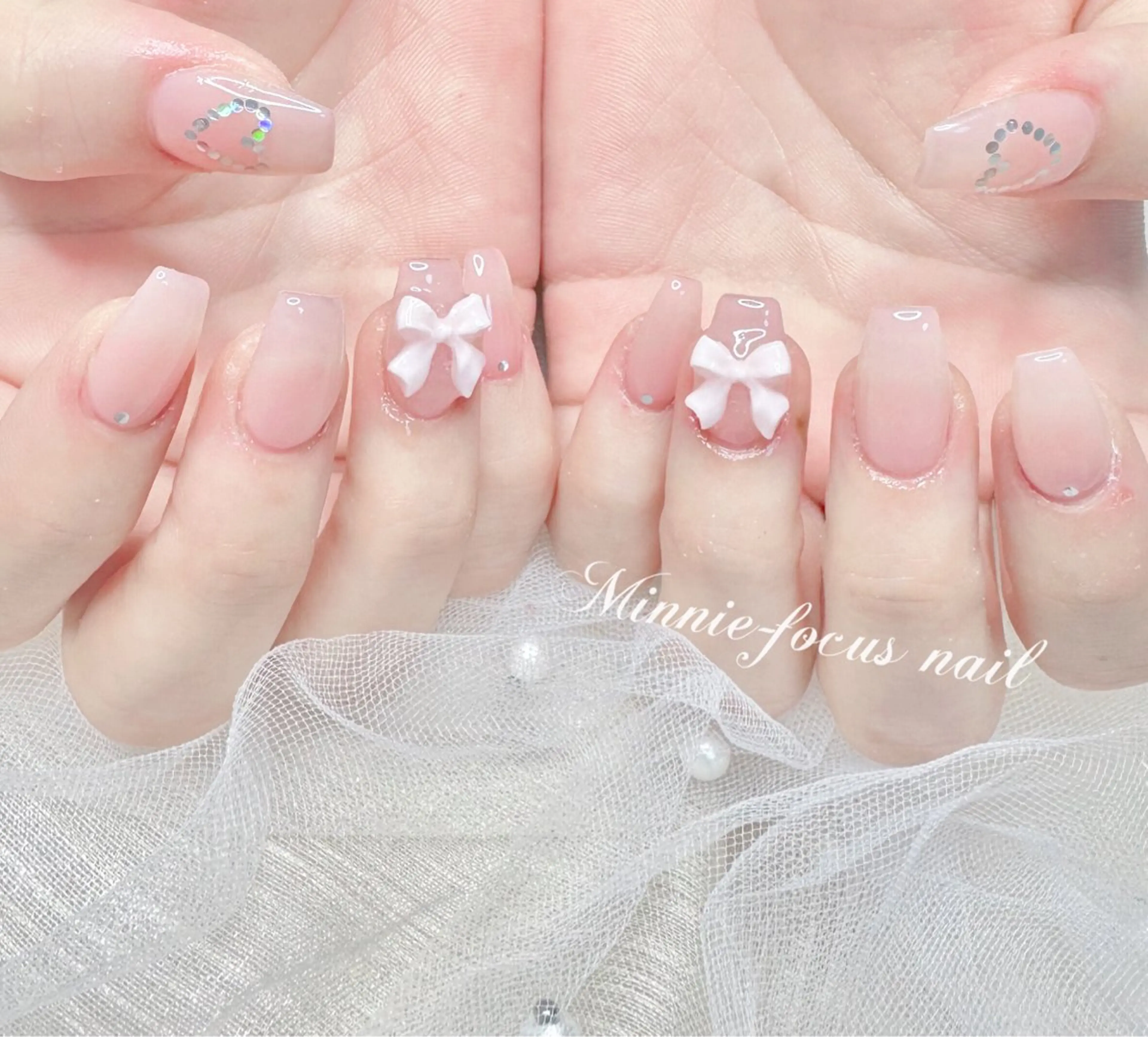 ネイル ハート キラキラネイル 持ち込み リボン スカルプネイル 🧸Luvia nail✨のネイルデザイン