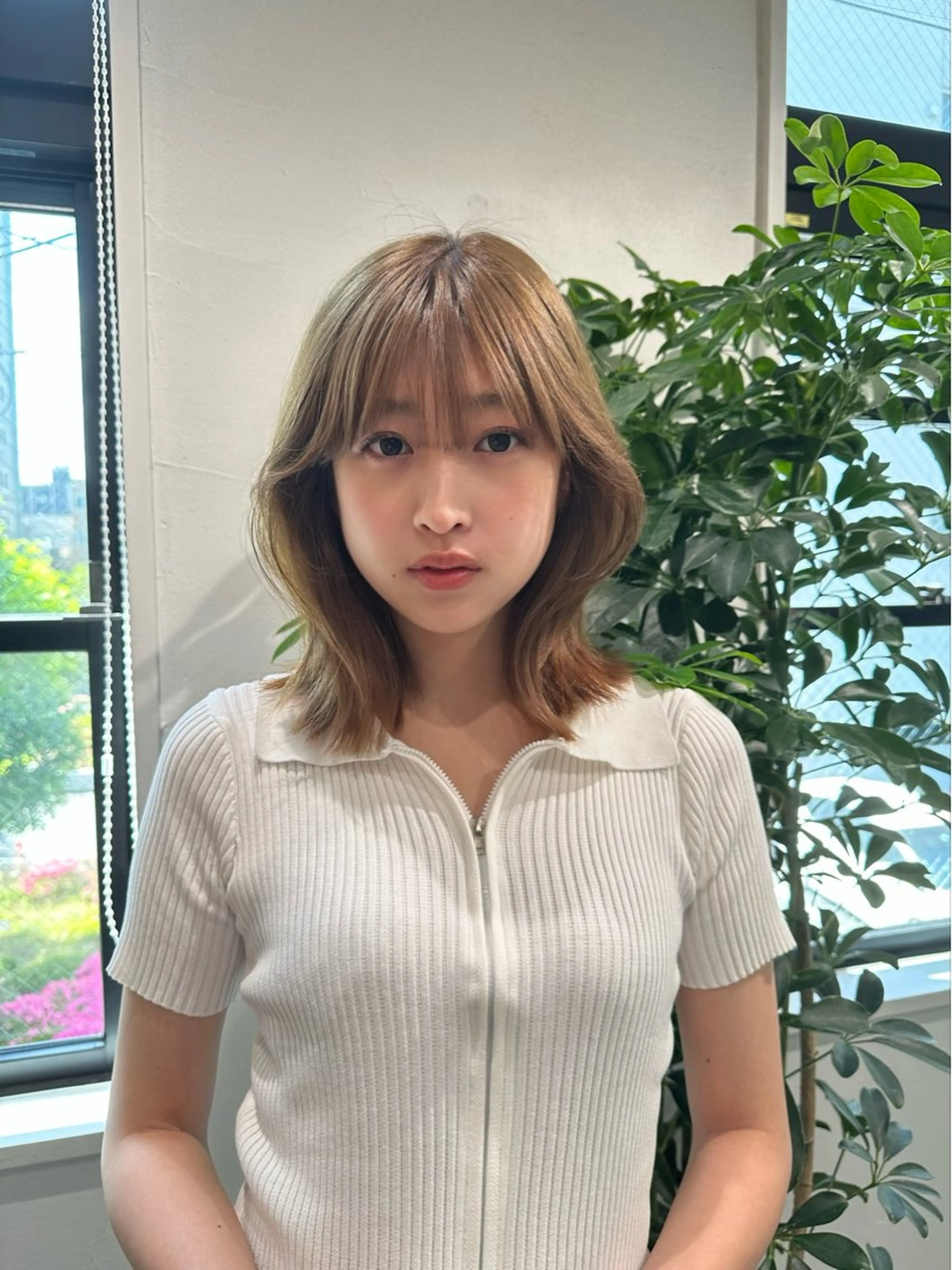 ショート 切りっぱなしボブ 前下がりボブ ボブ 顔周りカット 髪質改善 カット ヘアカラー 縮毛矯正 トリートメント 縮毛矯正 髪質改善 韓国風レイヤー 吉田のヘアスタイル