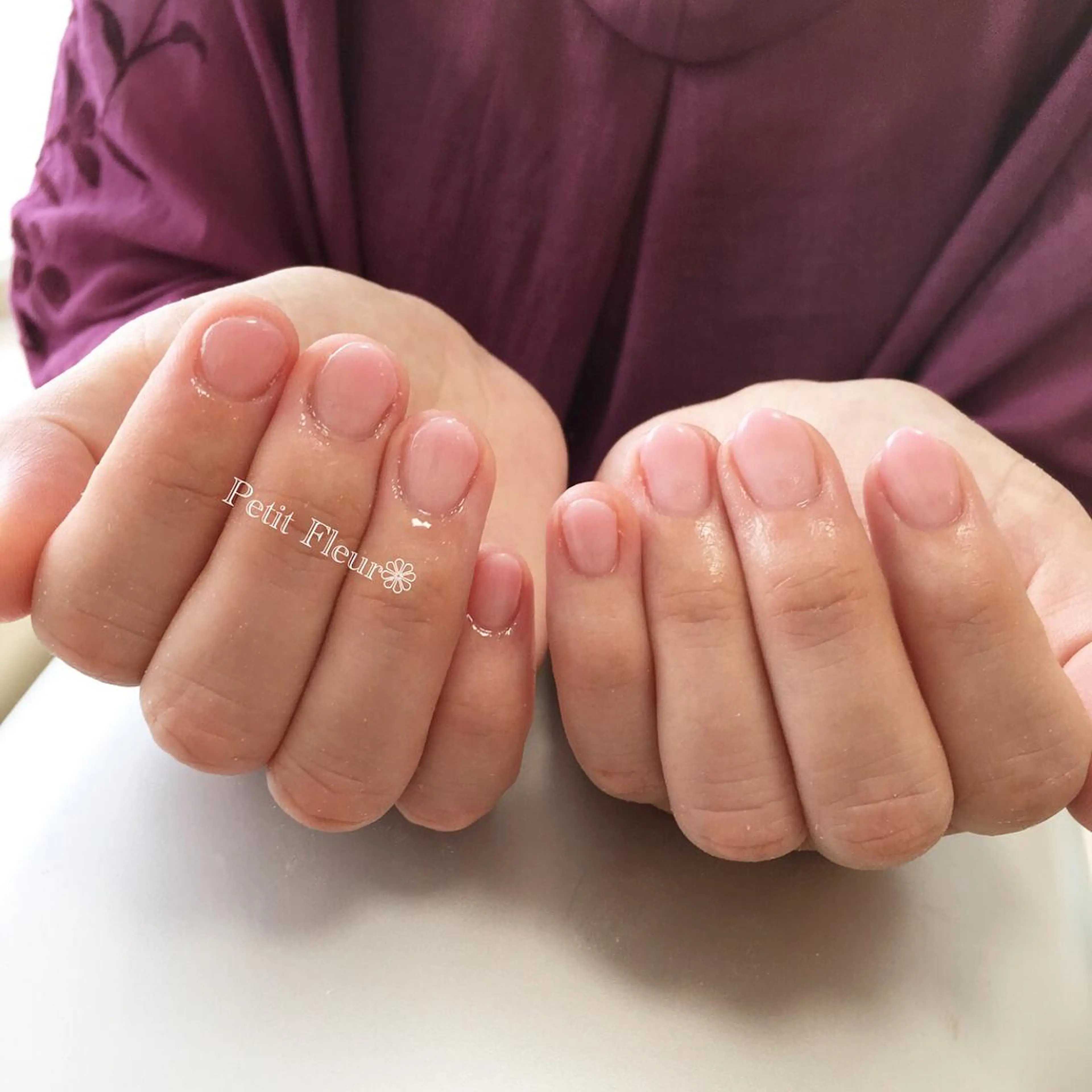 ネイル グラデーション ワンカラーネイル Petit Fleur所属・青柳 亜梨奈のマツエク・マツパデザイン