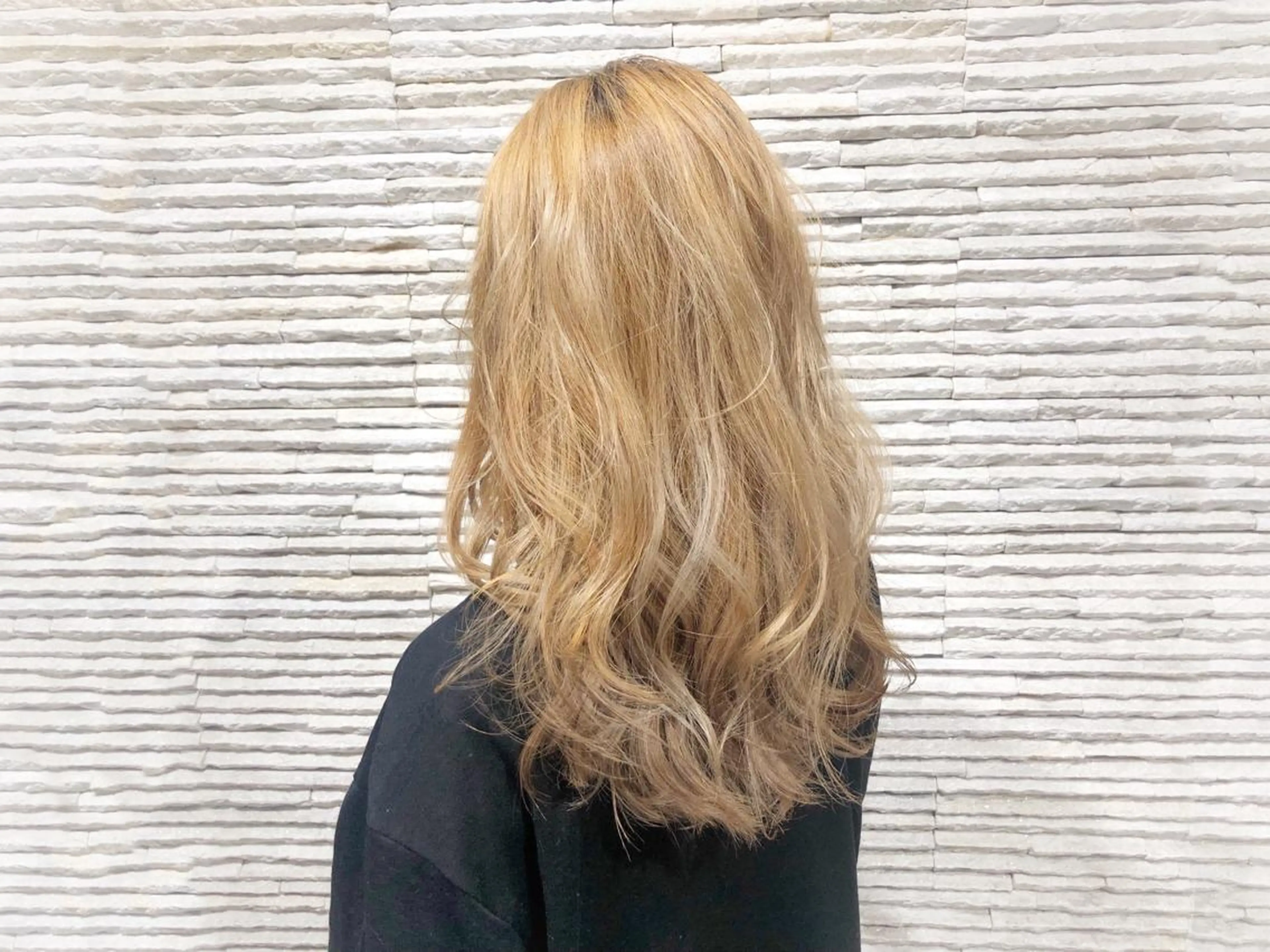 セミロング カラー 嶋田 ゆきのヘアスタイル