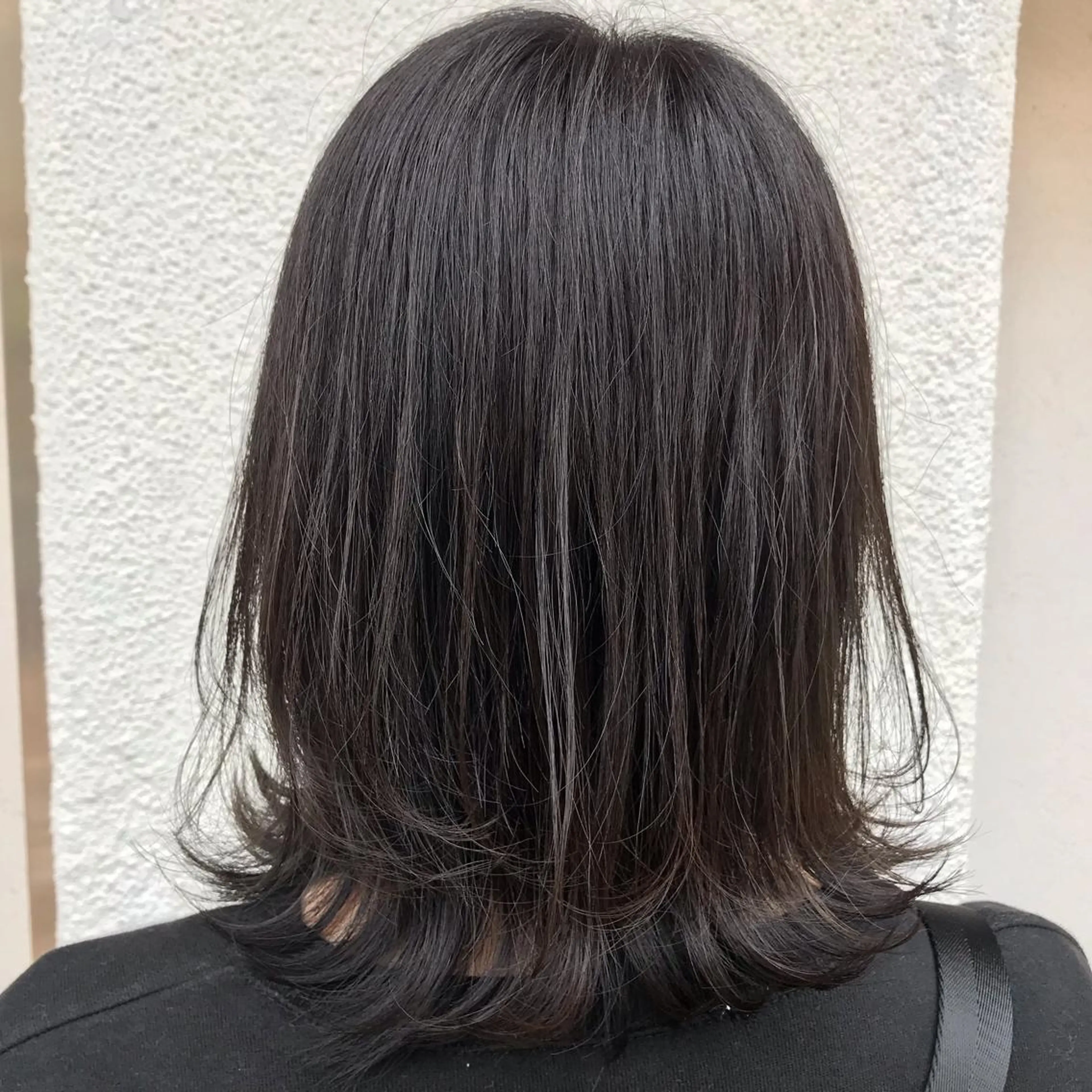 ミディアム カラー グレージュ ニュアンスパーマ／ レイヤー／茶屋町のヘアスタイル