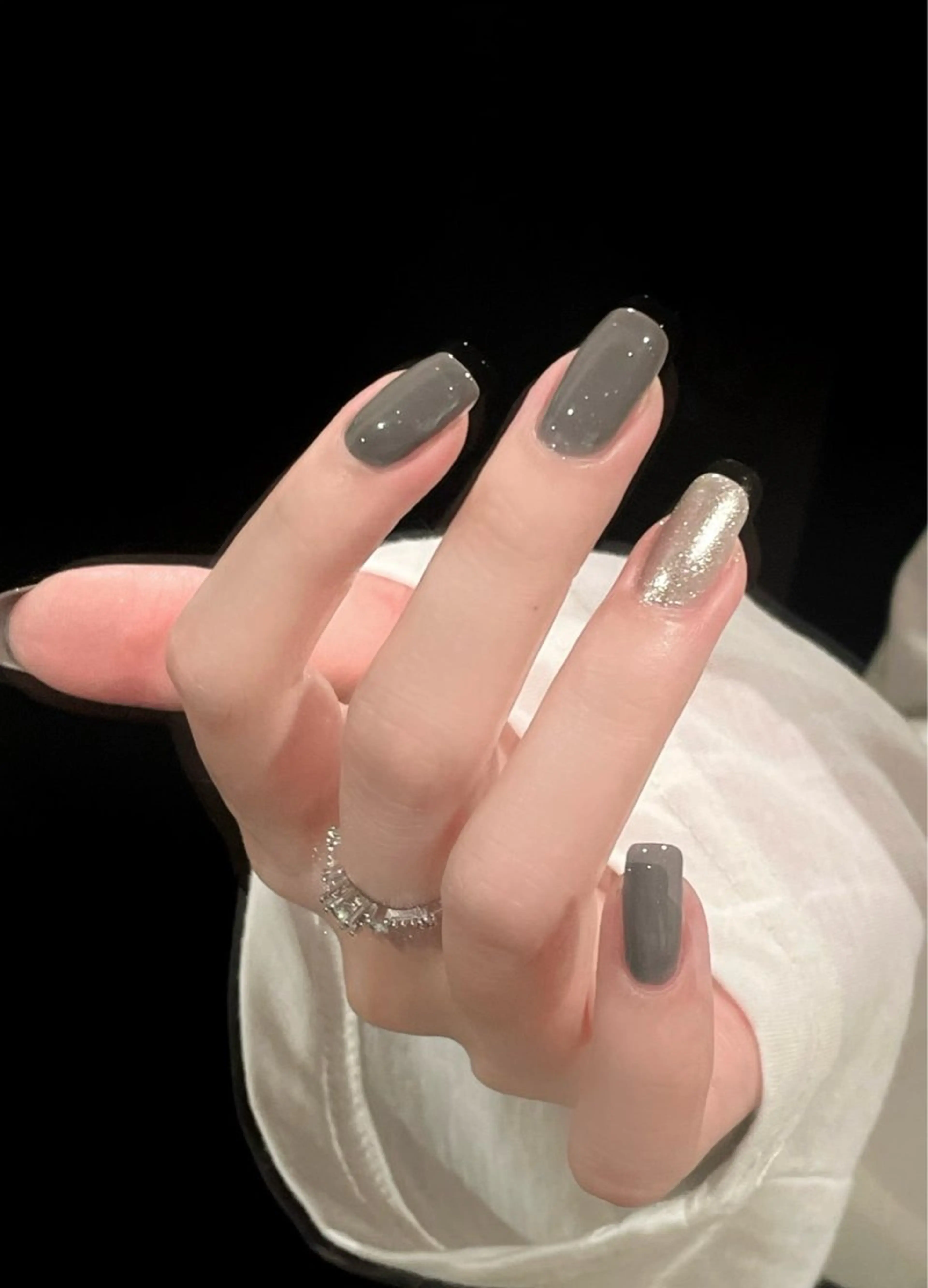 ネイル ハンドネイル キン グミのネイルデザイン