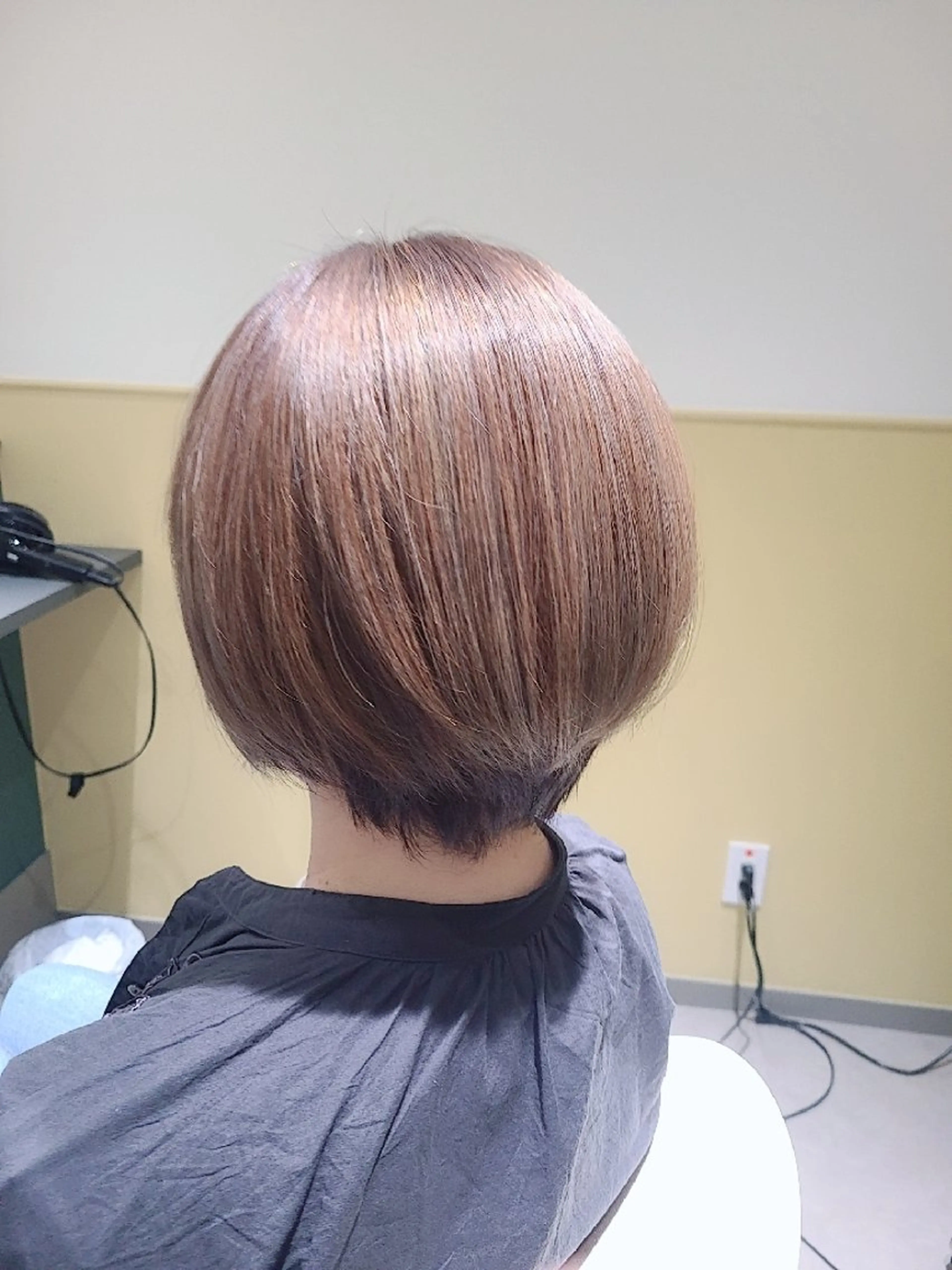 ショート ハイライト 髪質改善 カット ヘアカラー 縮毛矯正 トリートメント  髪質改善＋艶専門  ✧ オオノのヘアスタイル