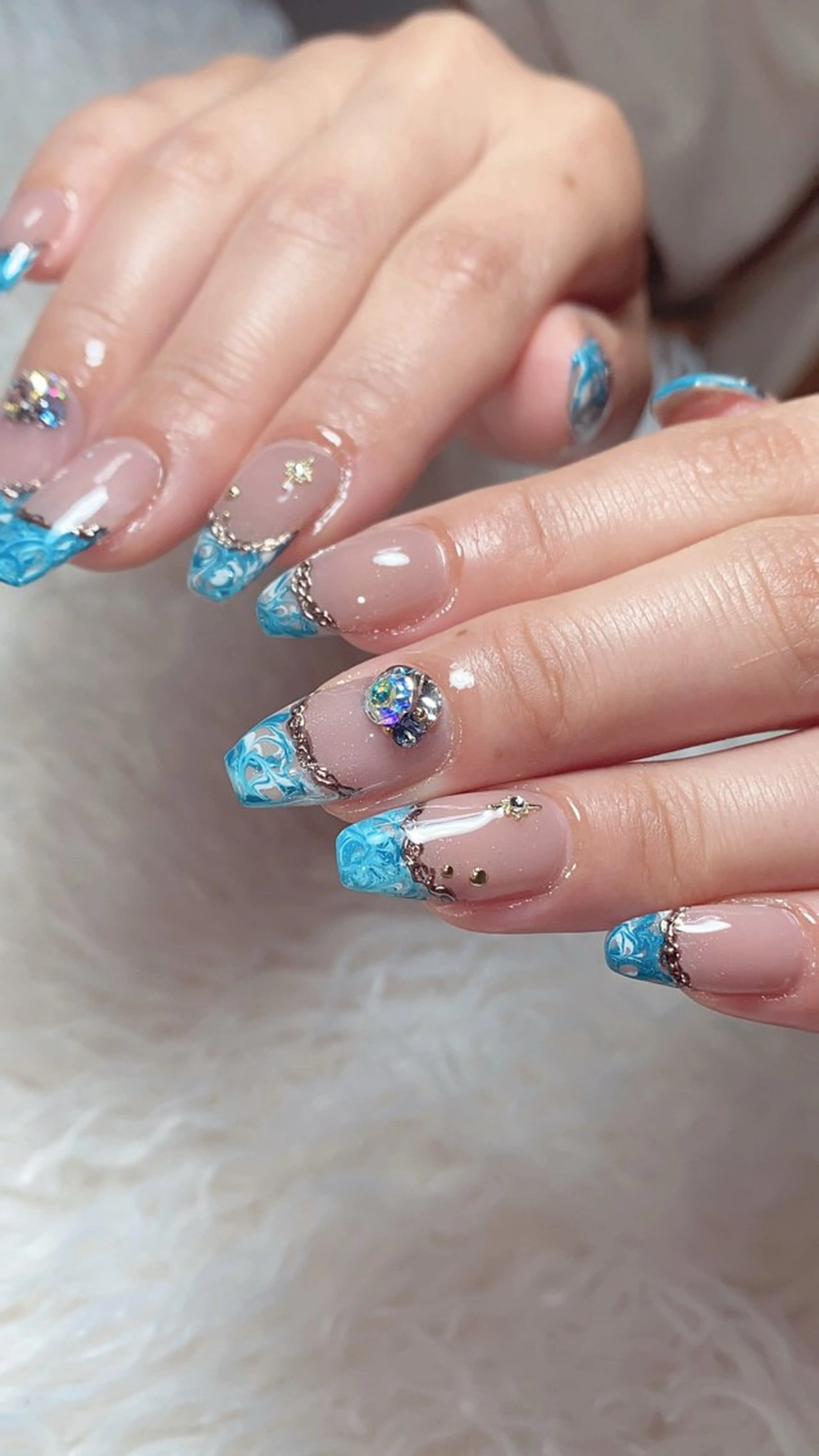 ネイル ハンドネイル n o q r m. n a c h iのネイルデザイン