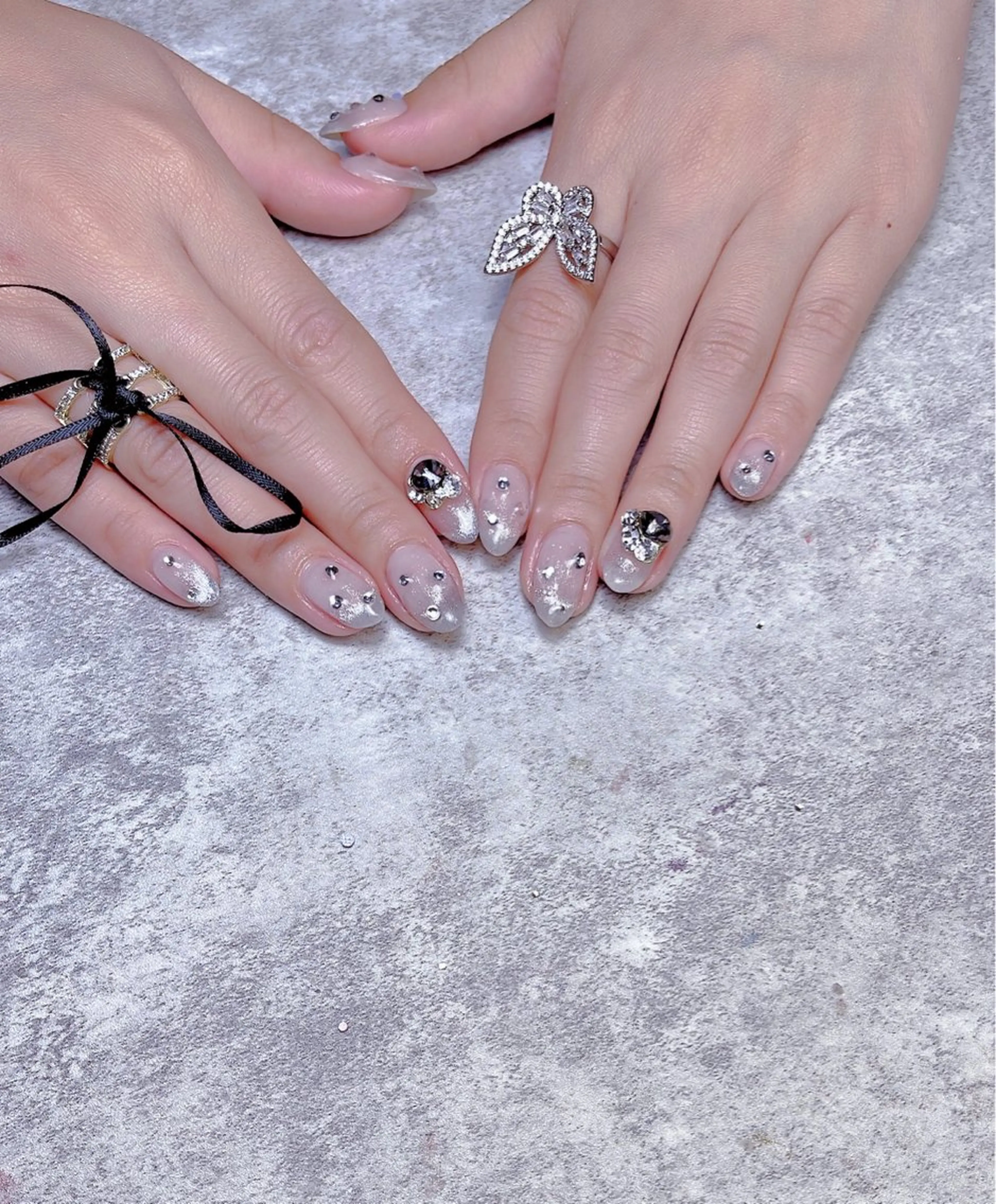 ミディアム めぐみのネイルサロン スタッフ練習のネイルデザイン