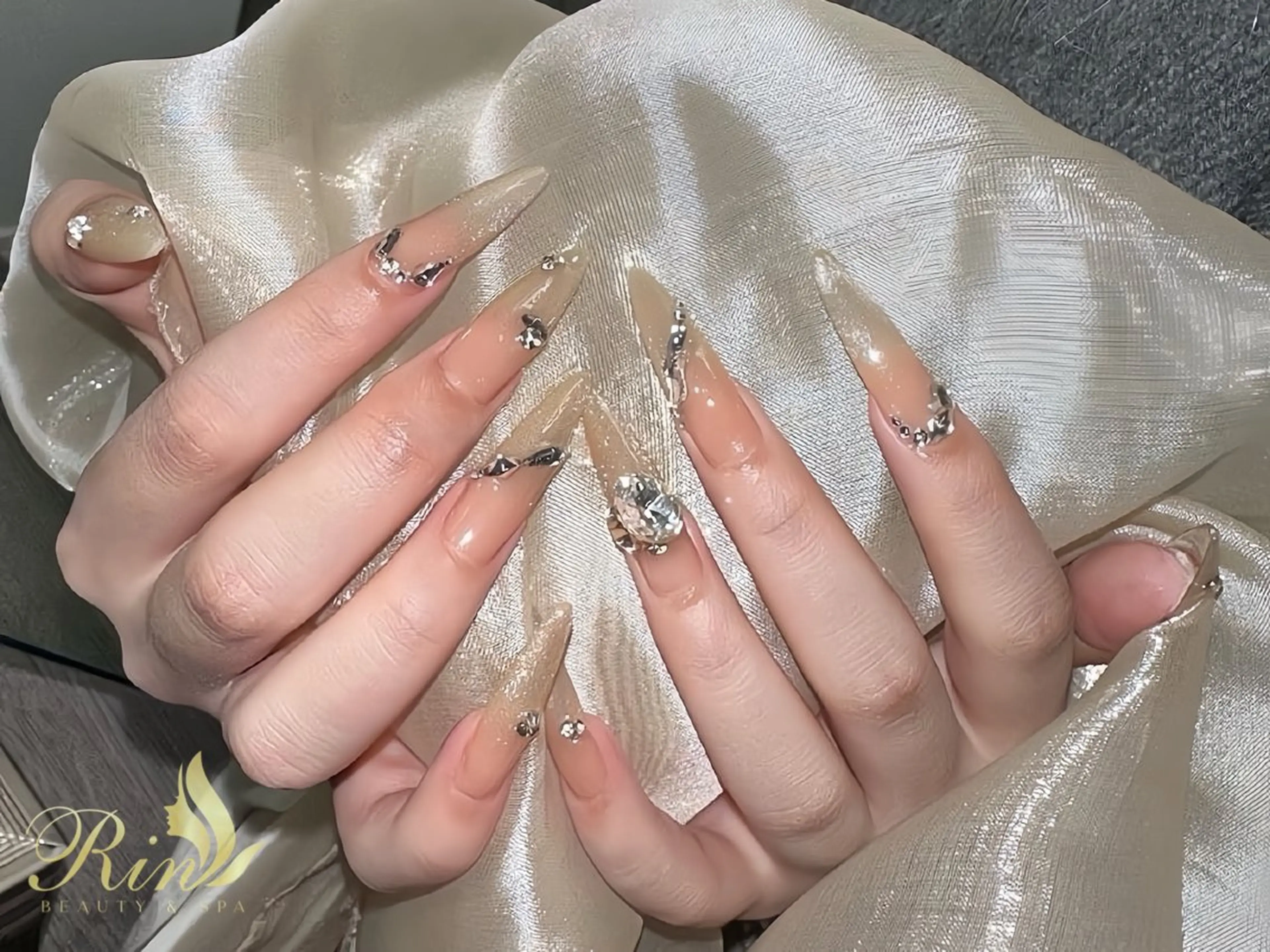 ネイル アートネイル フレンチネイル ジェルネイル 韓国ネイル ミラーネイル Rin Nail 新大久保店のネイルデザイン