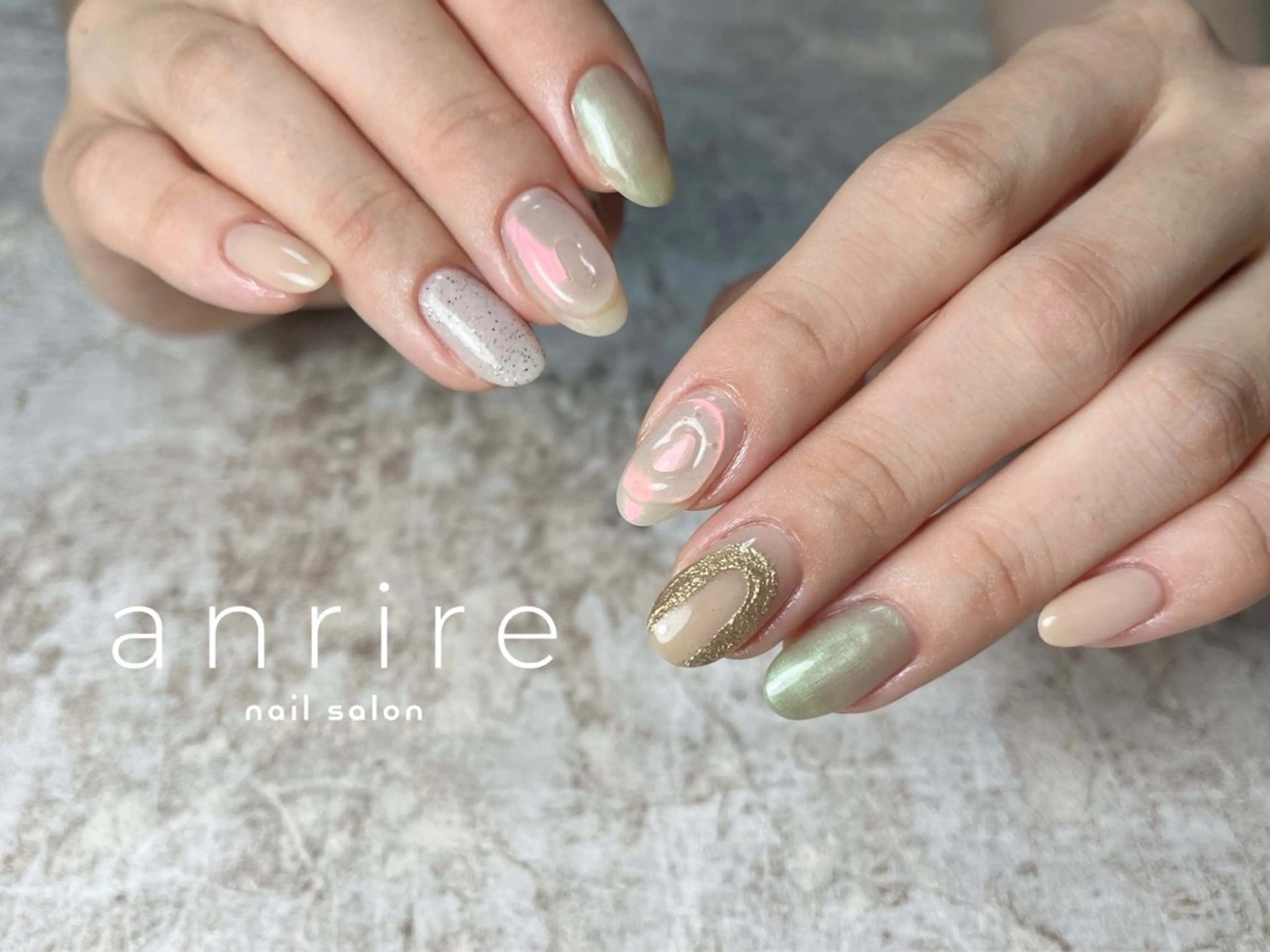 ネイル ジェルネイル グリーン ミラーネイル 持ち込み ニュアンスネイル ハンドネイル nailsalon anrireのネイルデザイン