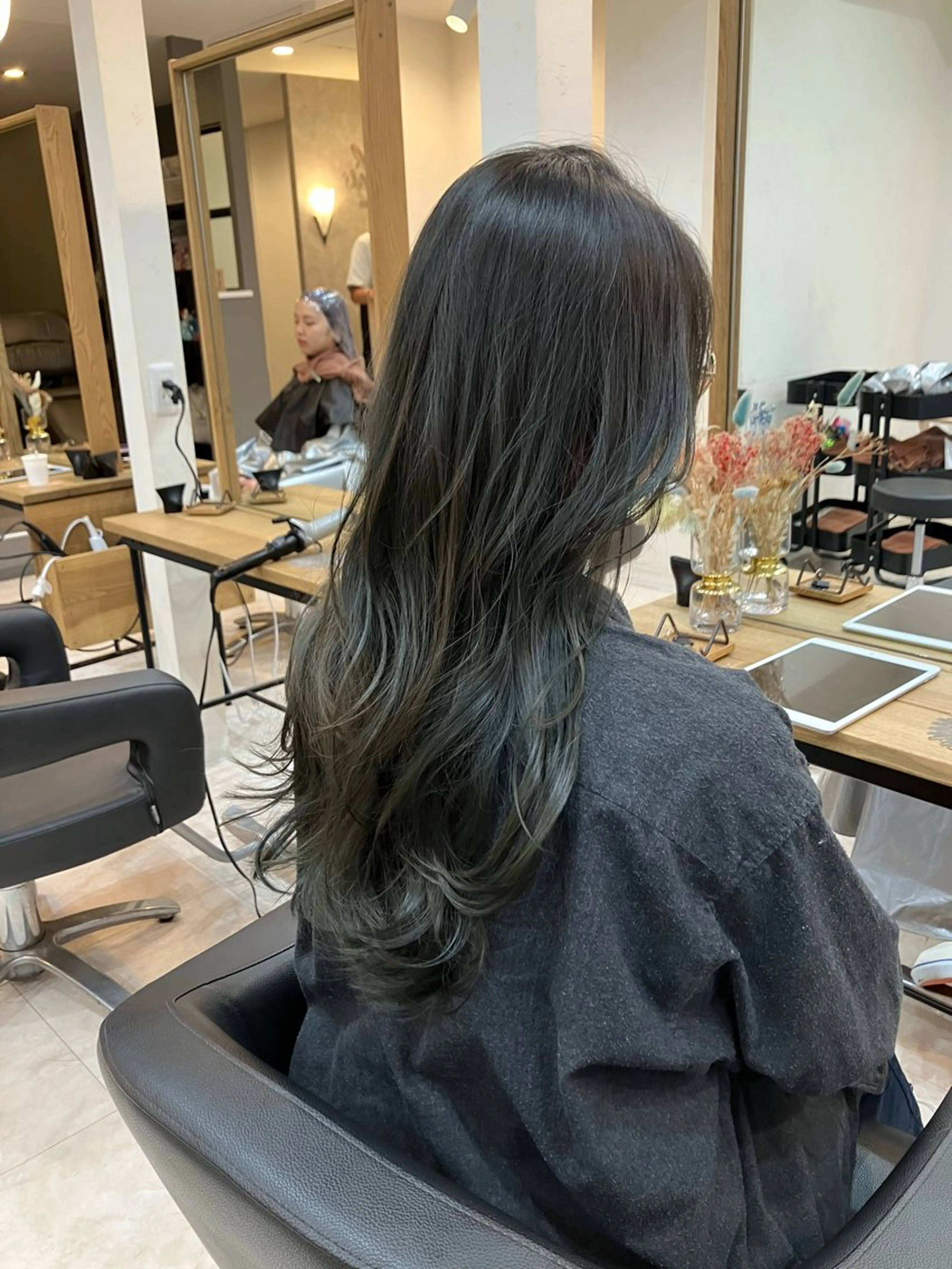 ロング 青野 銀河のヘアスタイル