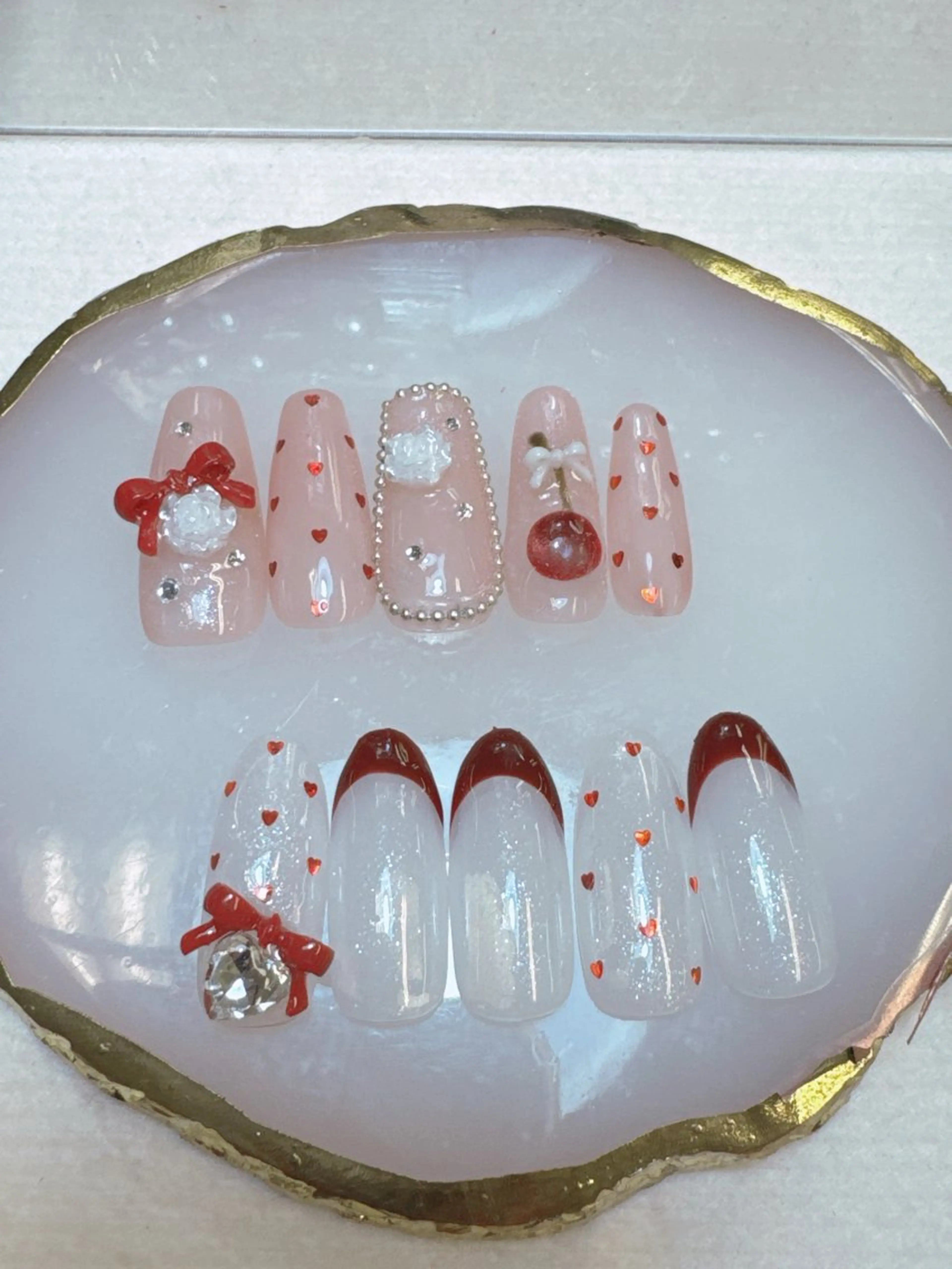 ネイル 成人式 フレンチネイル ジェルネイル ガラスフレンチ グラデーション ハンドネイル Queeens nailのネイルデザイン