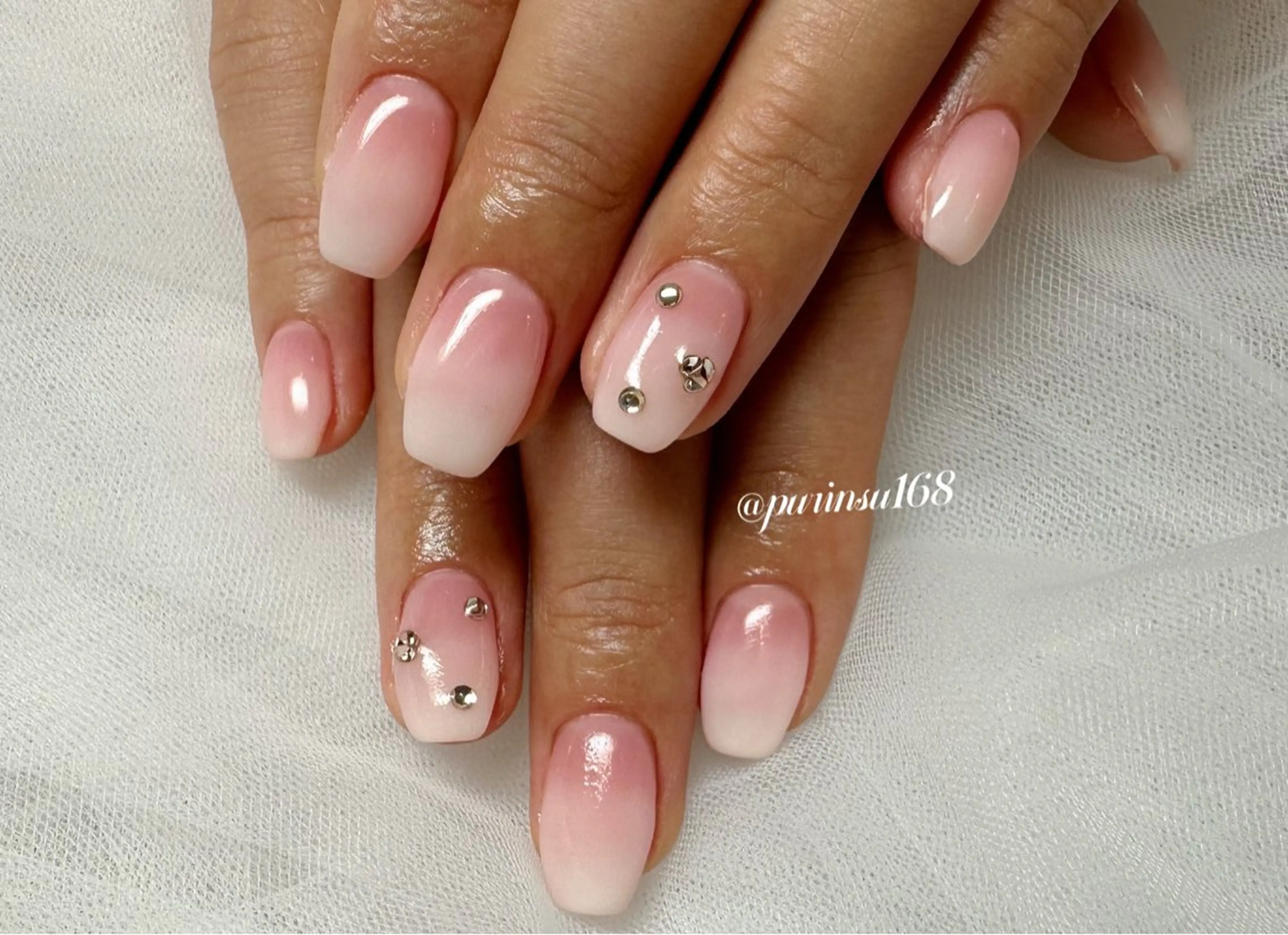 ネイル ハンドネイル 🎀ネイルサロン RIRI🎀のネイルデザイン