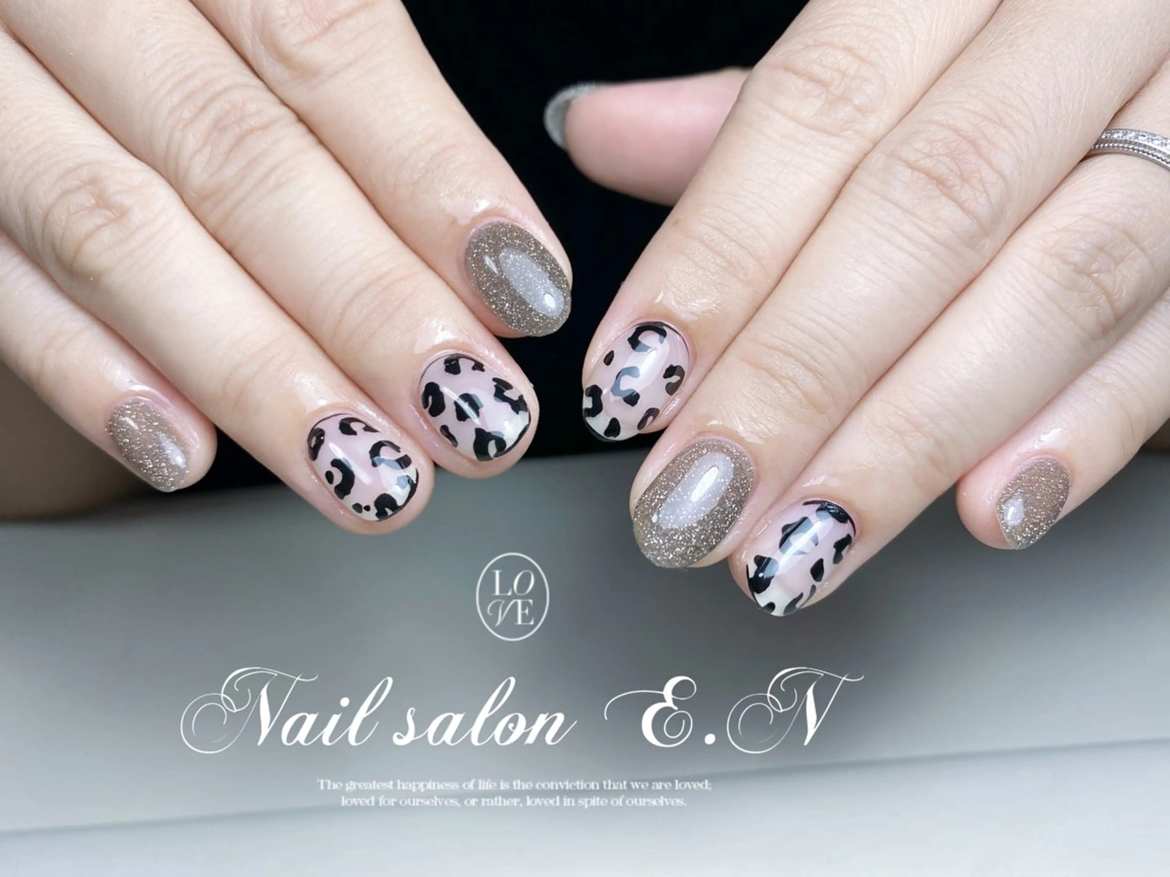 ネイル アートネイル オーロラネイル ガーリー キラキラネイル 韓国ネイル E.N🦋 長さ出し/持ち込みのネイルデザイン