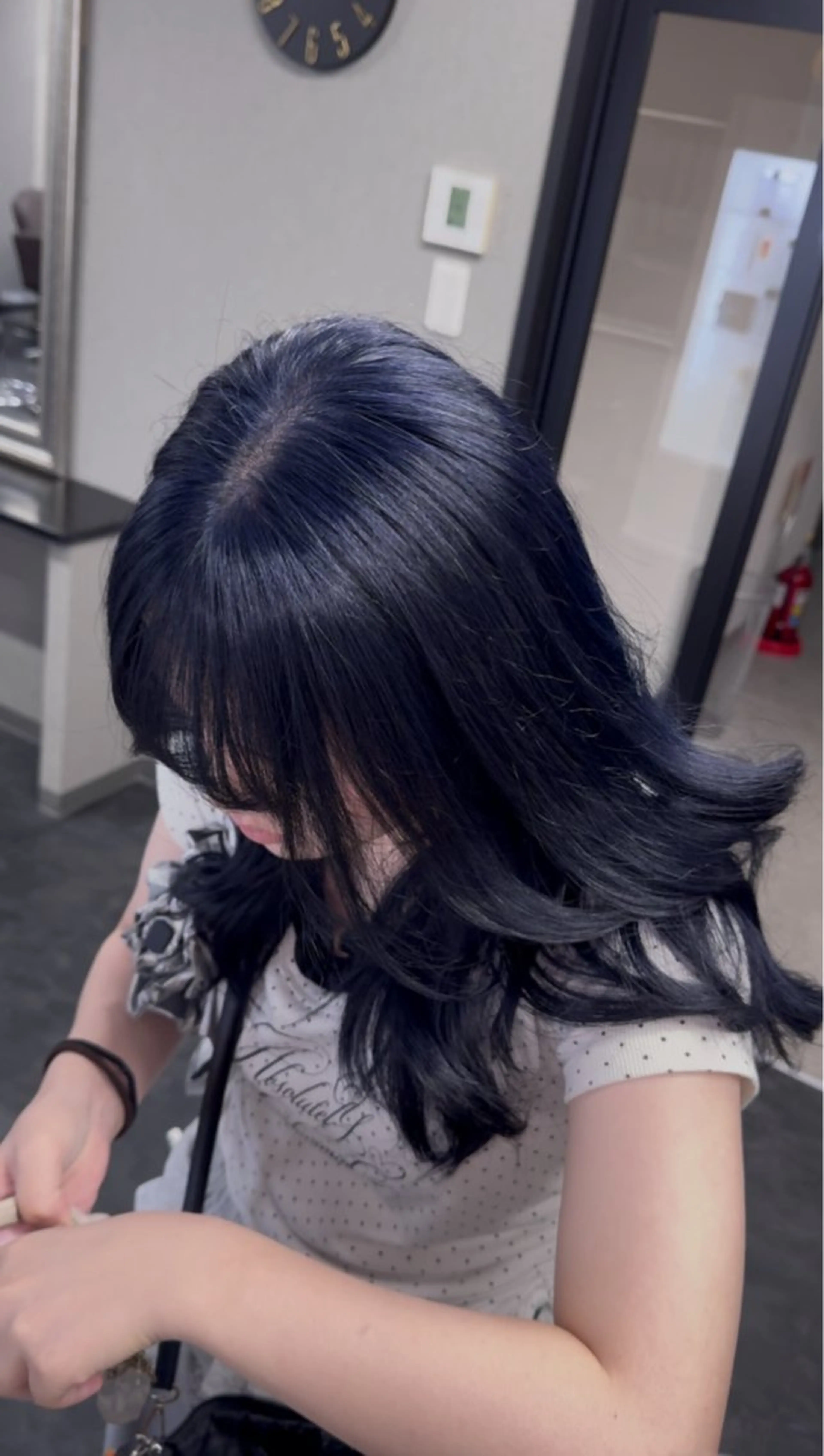 セミロング カラー ヘアアレンジ ヘアカラー ホワイトカラー/ ピンクベージュにったのヘアスタイル