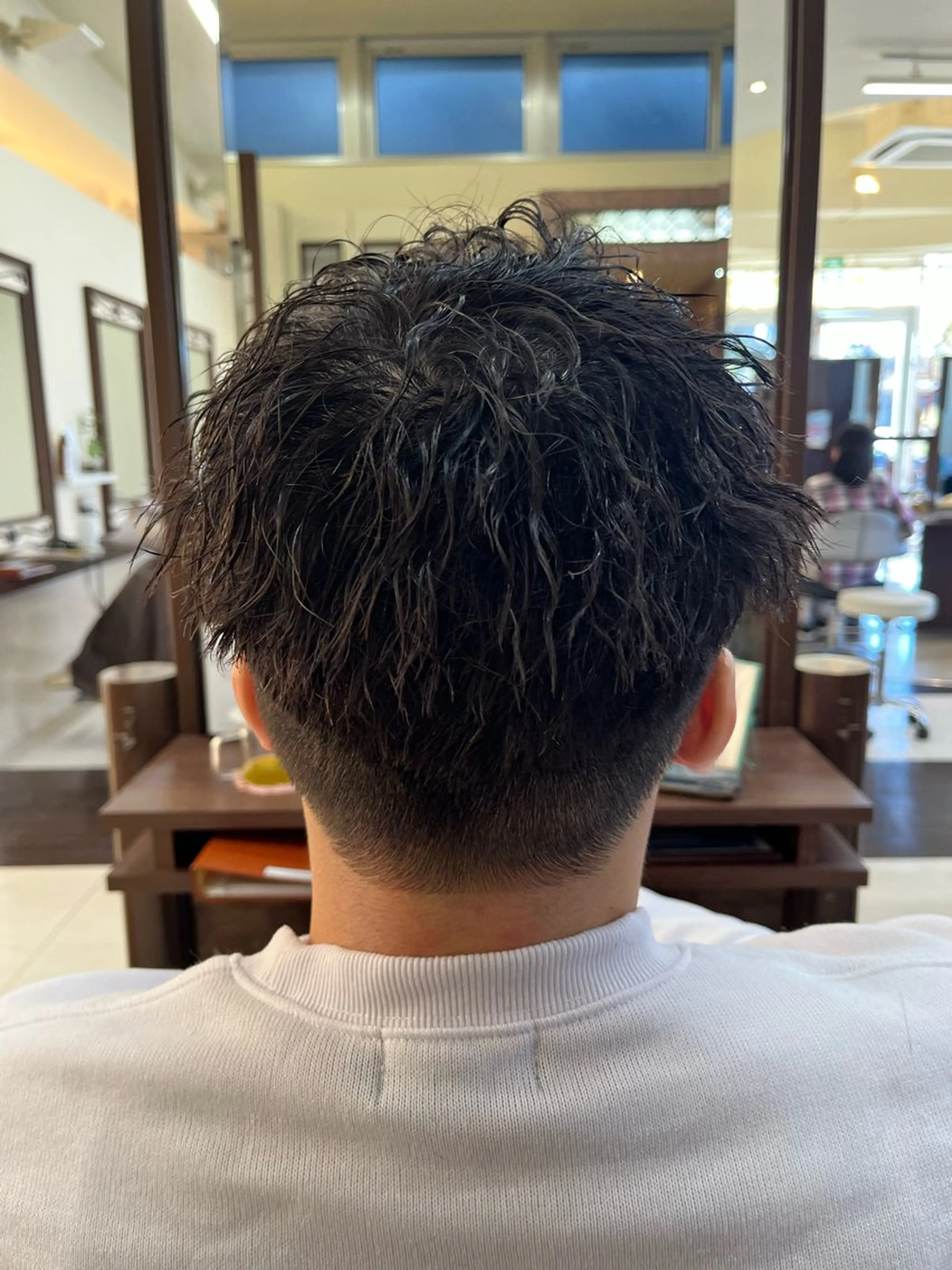 ショート パーマ メンズ メンズパーマ スパイキーショート ツイストスパイラルパーマ ショートヘア スパイラルパーマ 🧊メンズ特化🧊 高木航希のヘアスタイル