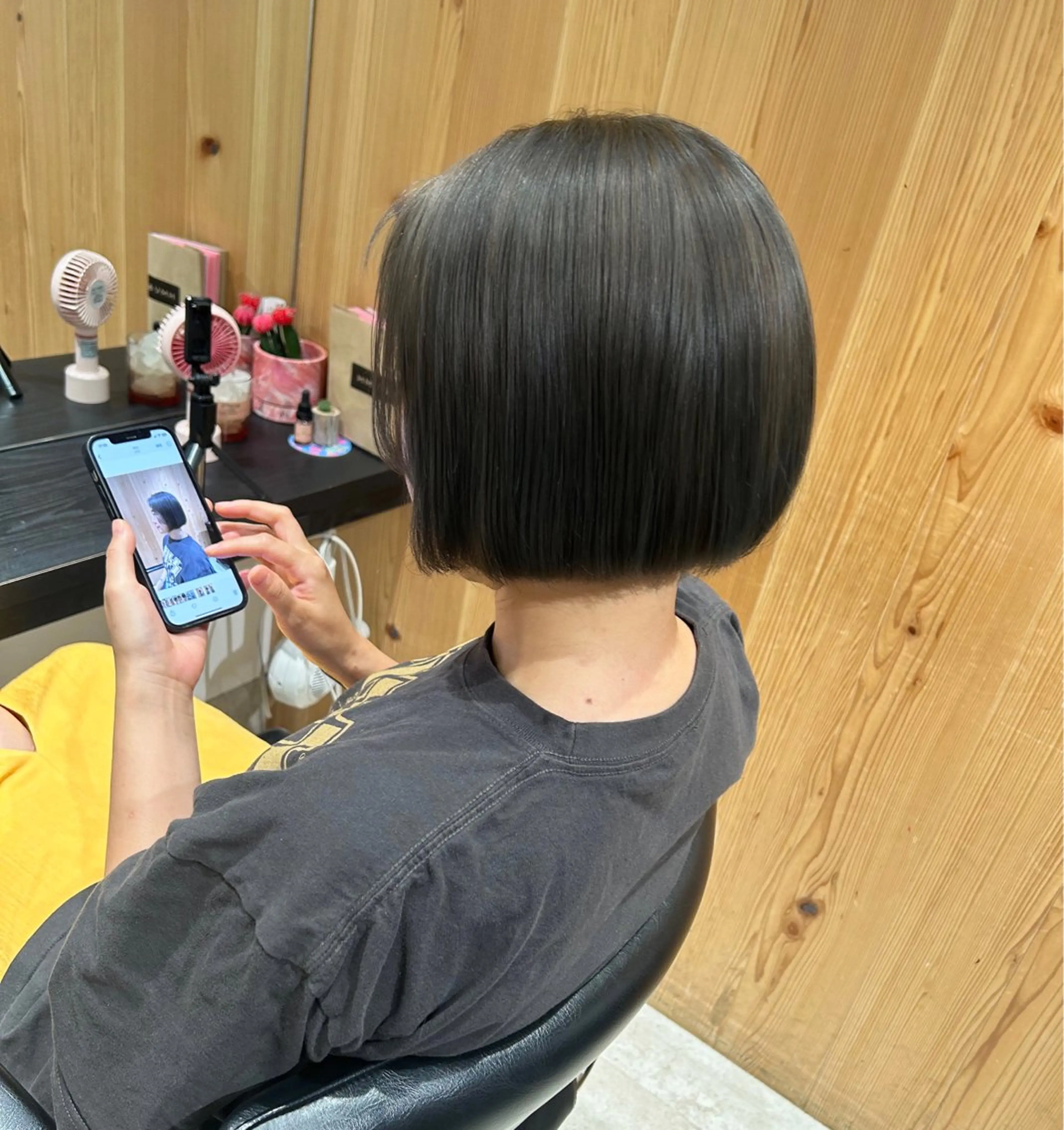 ショート カラー ベージュカラー オリーブベージュ ボブ カット ヘアカラー トリートメント ヘッドスパ スキバサミを使わない カット🌼唯🌼のヘアスタイル