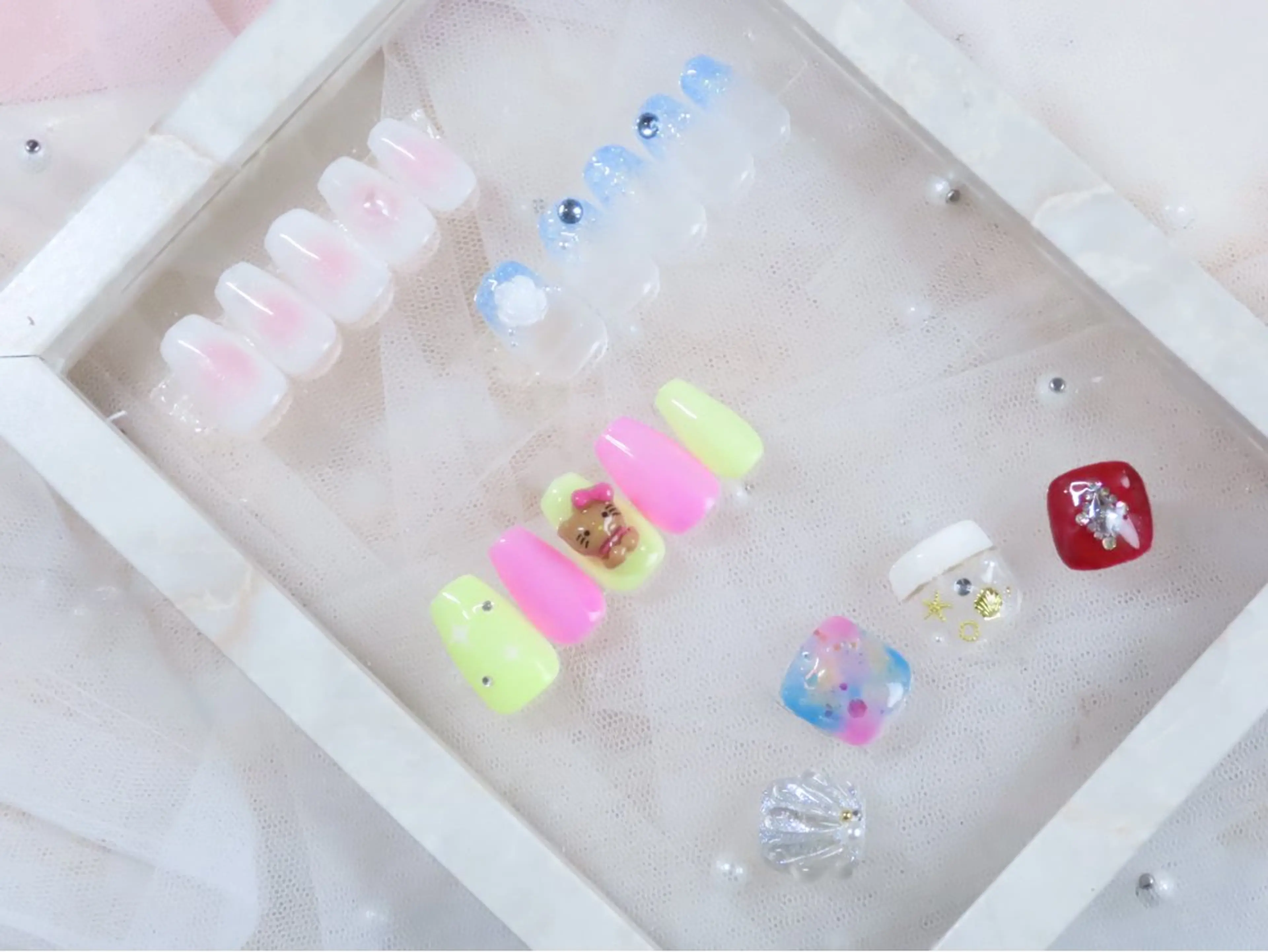 ネイル 安部 沙織のネイルデザイン