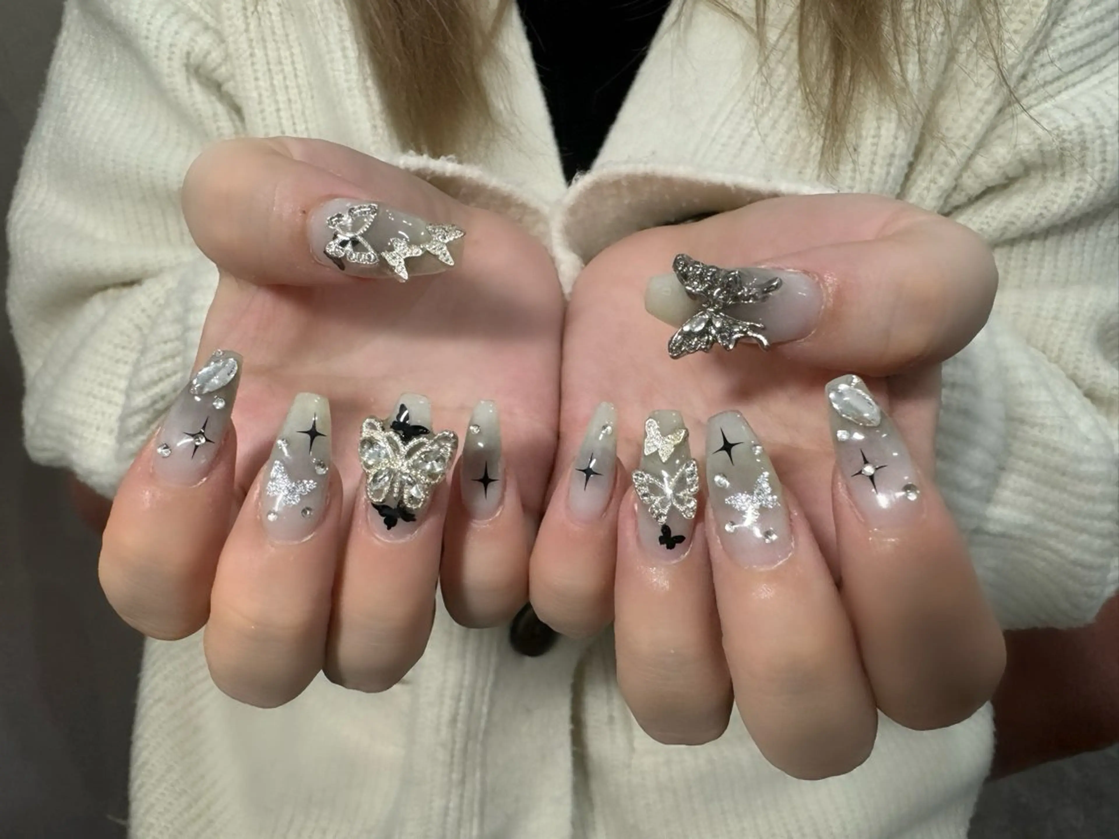 ネイル LAVISH nail salonのネイルデザイン