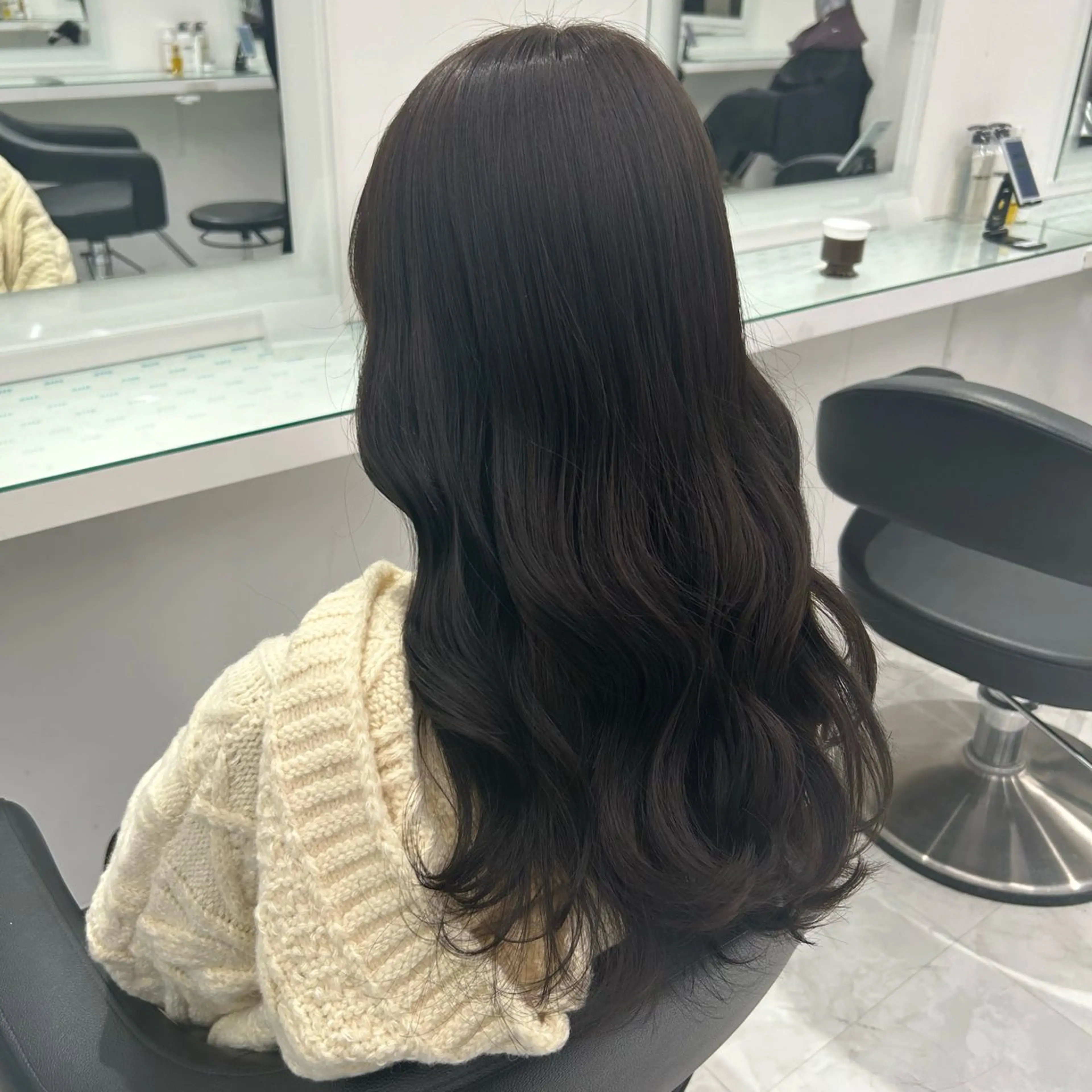 セミロング ヘアカラー 🤍大人っぽ韓国暗髪 🤍Asuka🤍のヘアスタイル