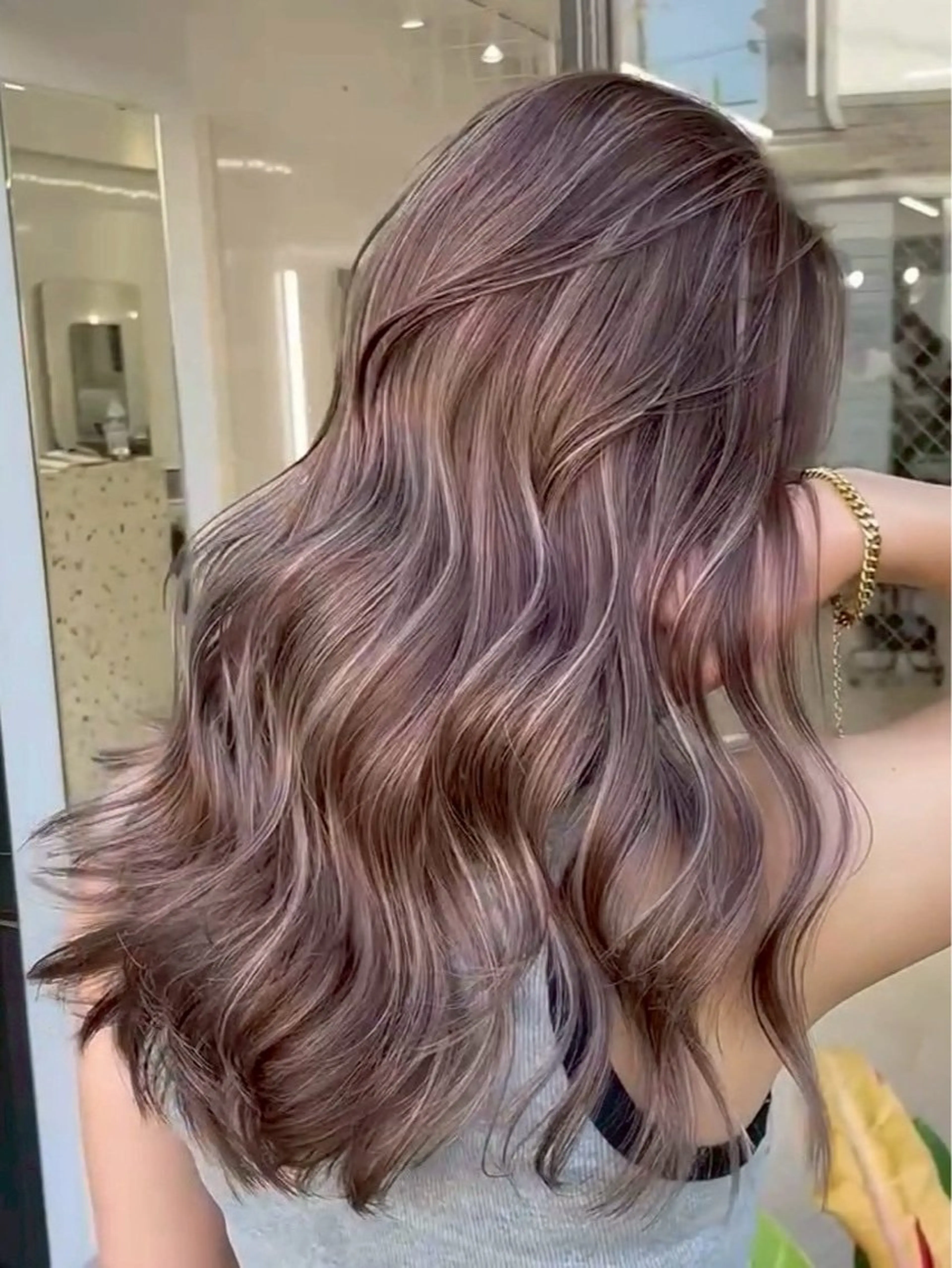 ロング 外国人風カラー ハイライト レイヤーカット ヘアカラー ✨レイヤーカット 海外ヘア/原宿✨のヘアスタイル