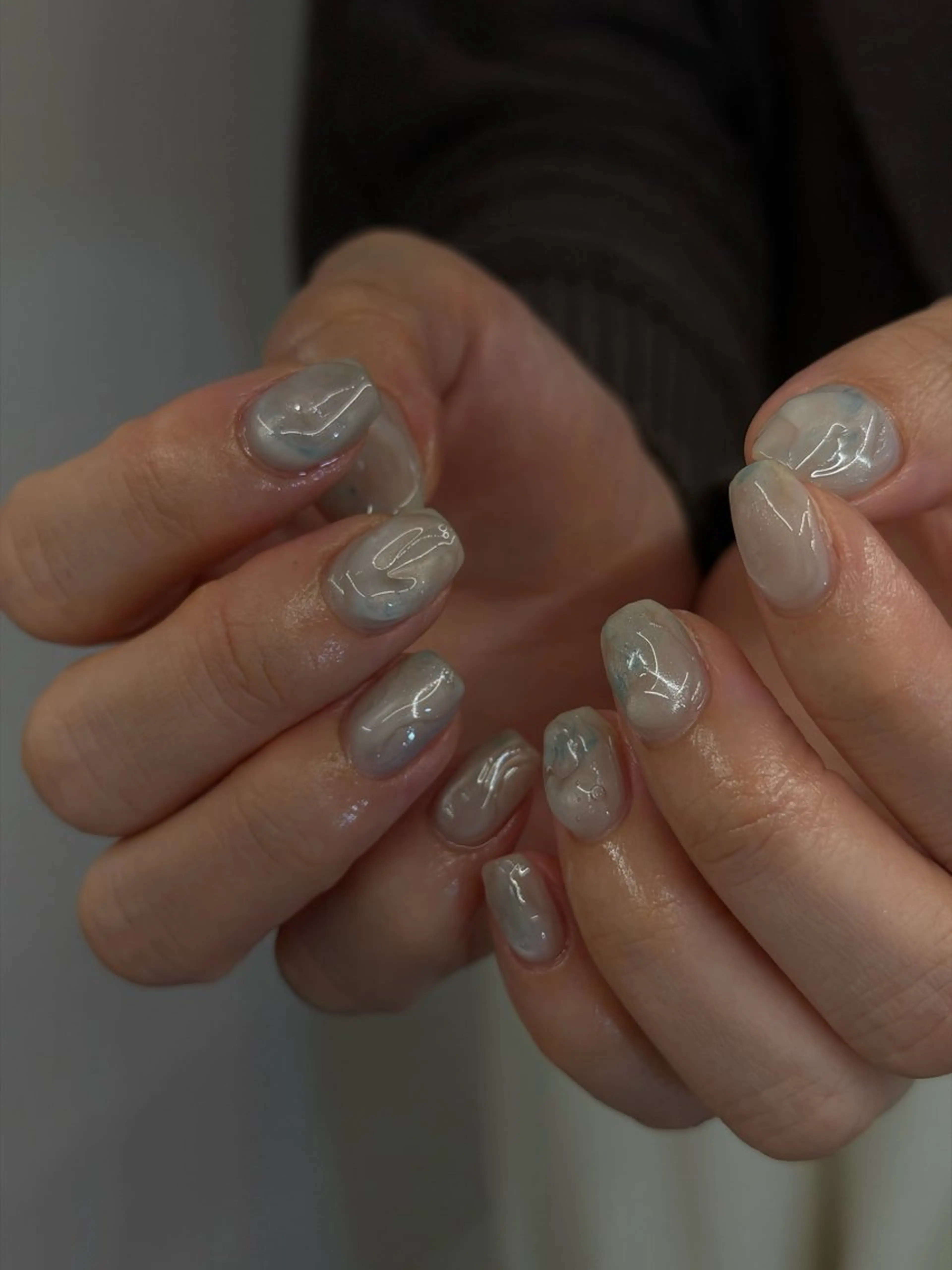 ネイル オーロラネイル ジェルネイル キラキラネイル 水色 マグネットネイル ハンドネイル ハンドケア Bana_ Nailのネイルデザイン