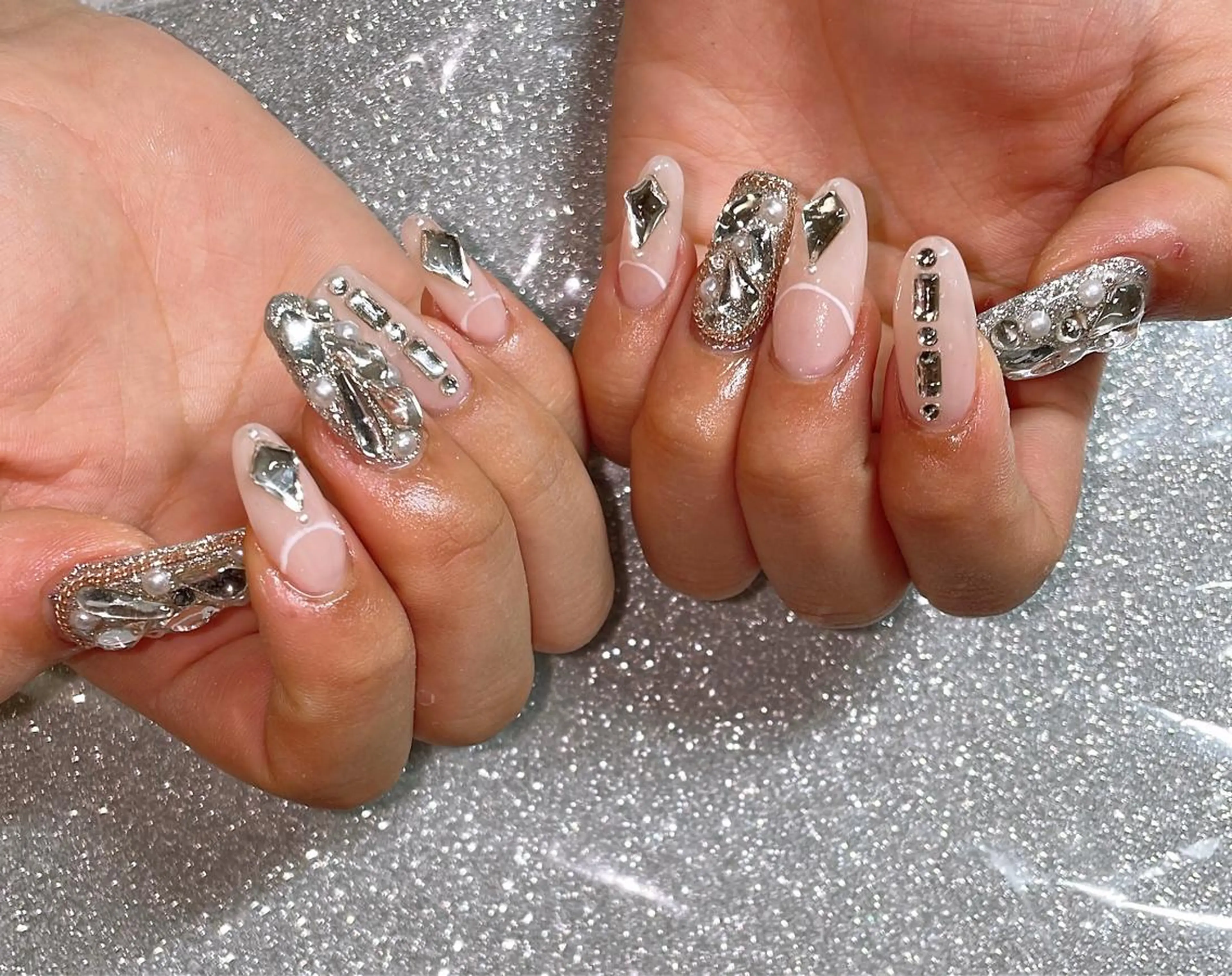 ネイル ハンドネイル VIERU 🌈🎀💖のネイルデザイン