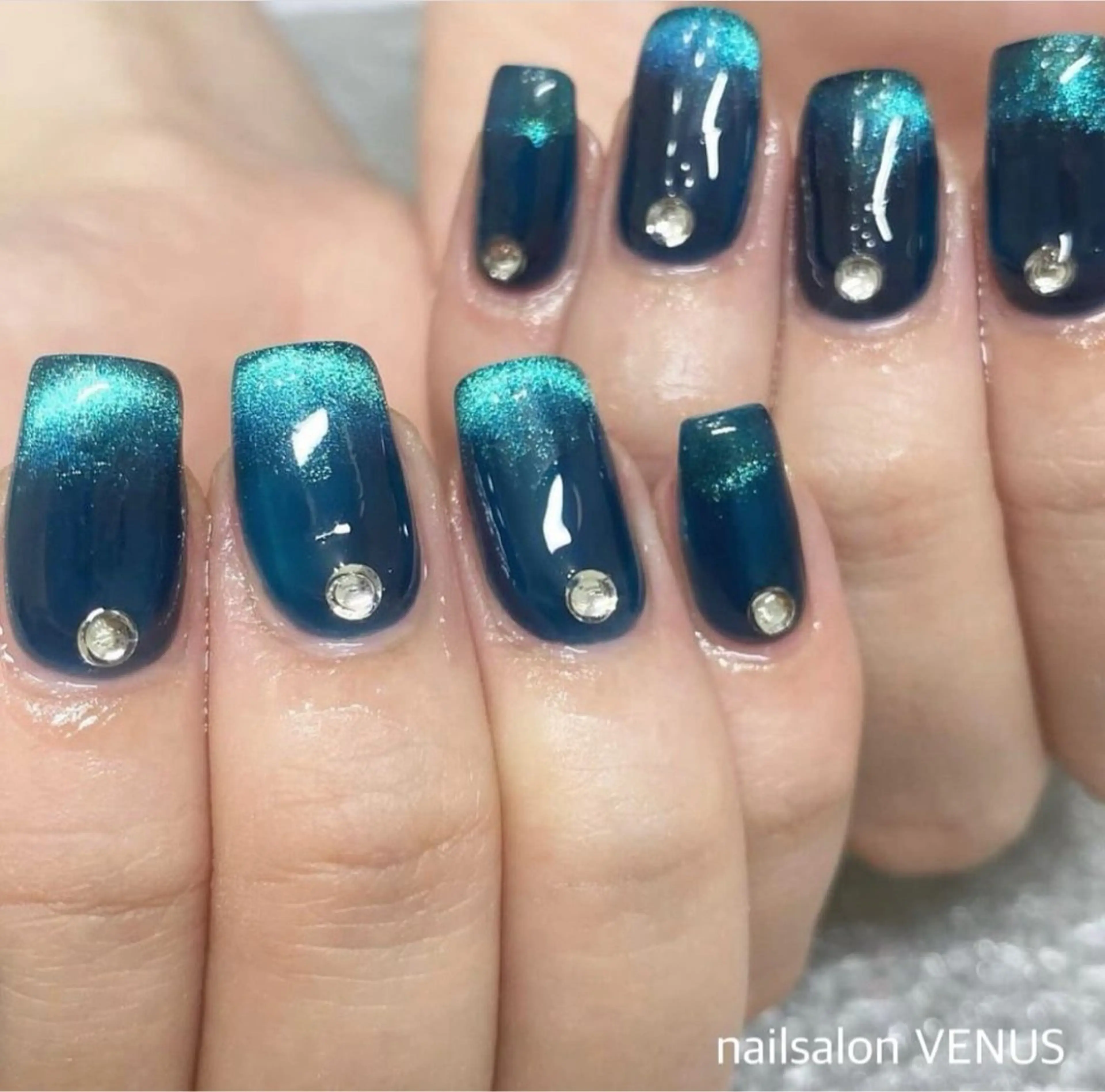 ネイル マグネットネイル ハンドネイル nailsalon VENUSのネイルデザイン