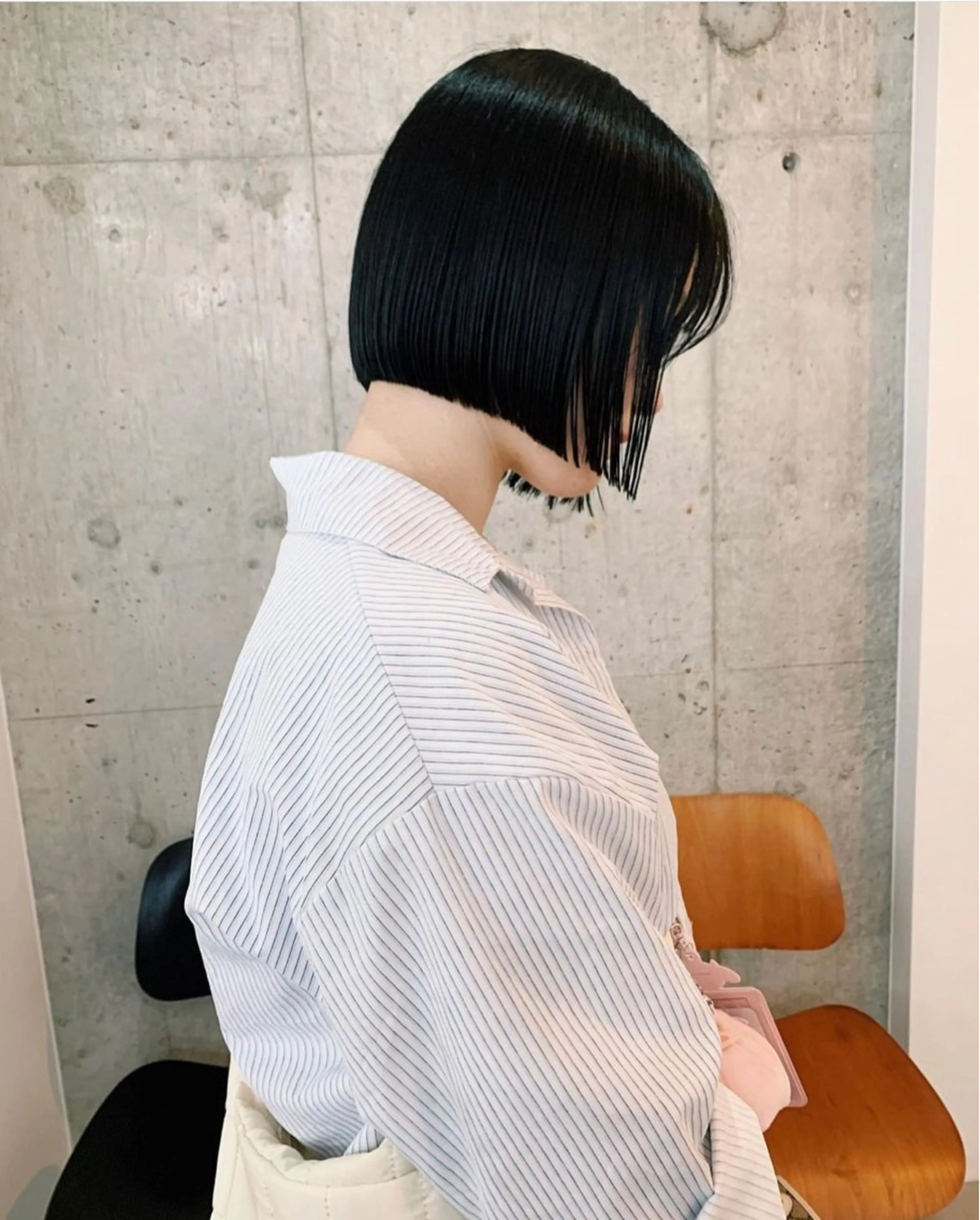 ショート 切りっぱなしボブ/ ブリーチカラー/大塚のヘアスタイル