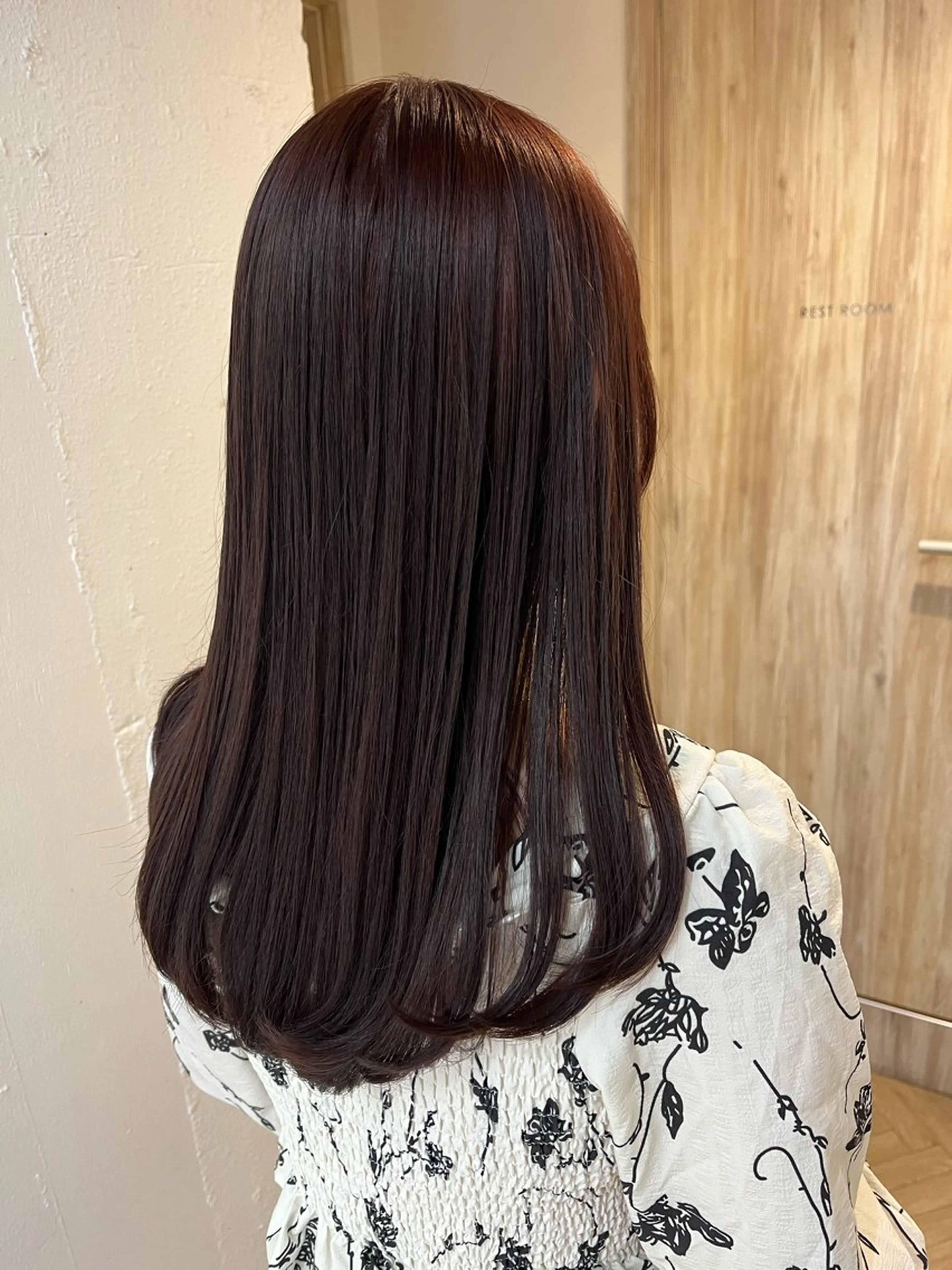 セミロング カラー ブリーチ ブラウンカラー ブリーチなしカラー ピンクカラー ピンクブラウン ヘアカラー 透明感カラー/ 髪質改善/レイヤーのヘアスタイル