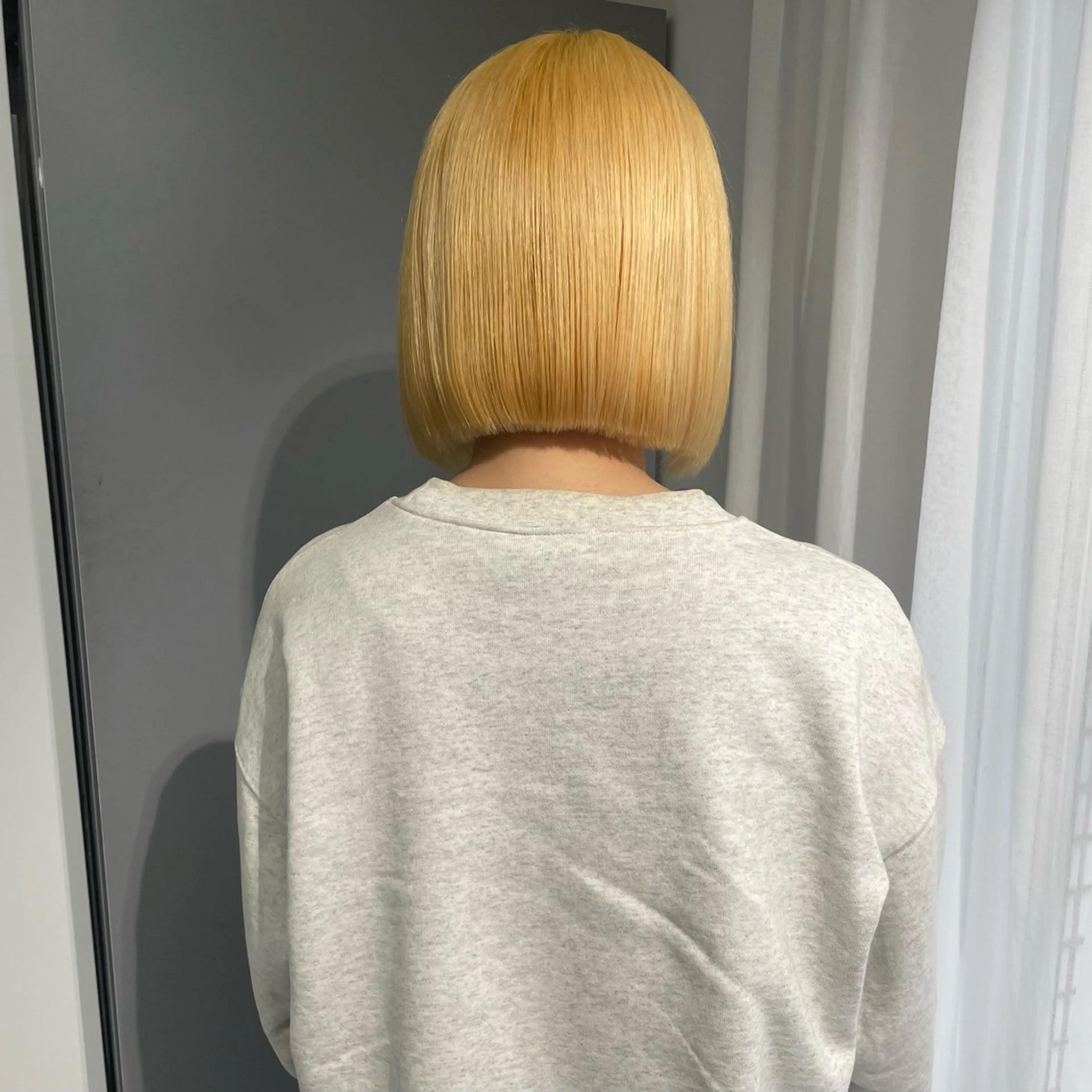 ショート 切りっぱなしボブ ボブ カット ハイトーン/ボブ /HBL/AYUNAのヘアスタイル