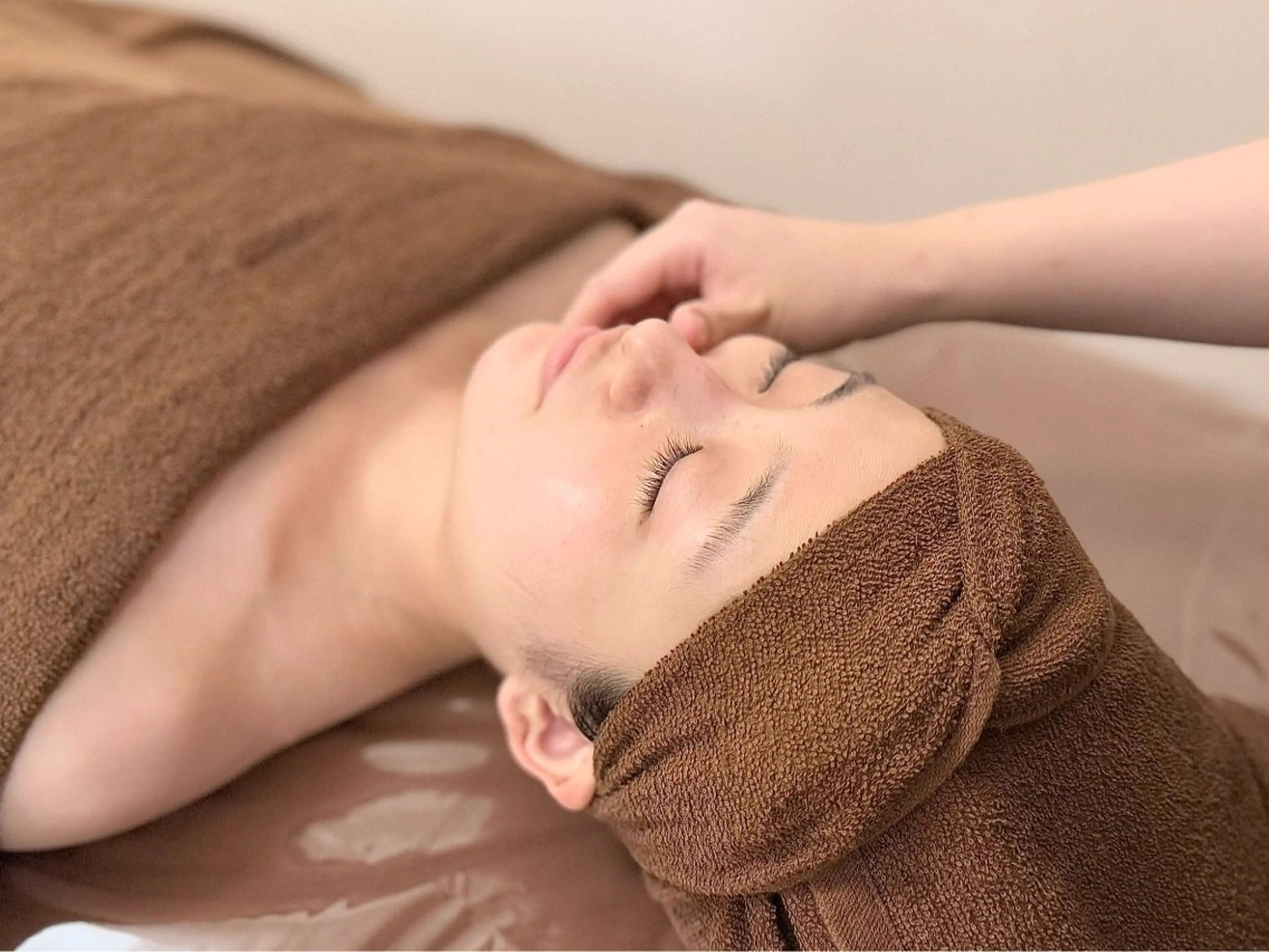 【即効小顔♪肩首リンパ付き】小顔コルギ50分の写真