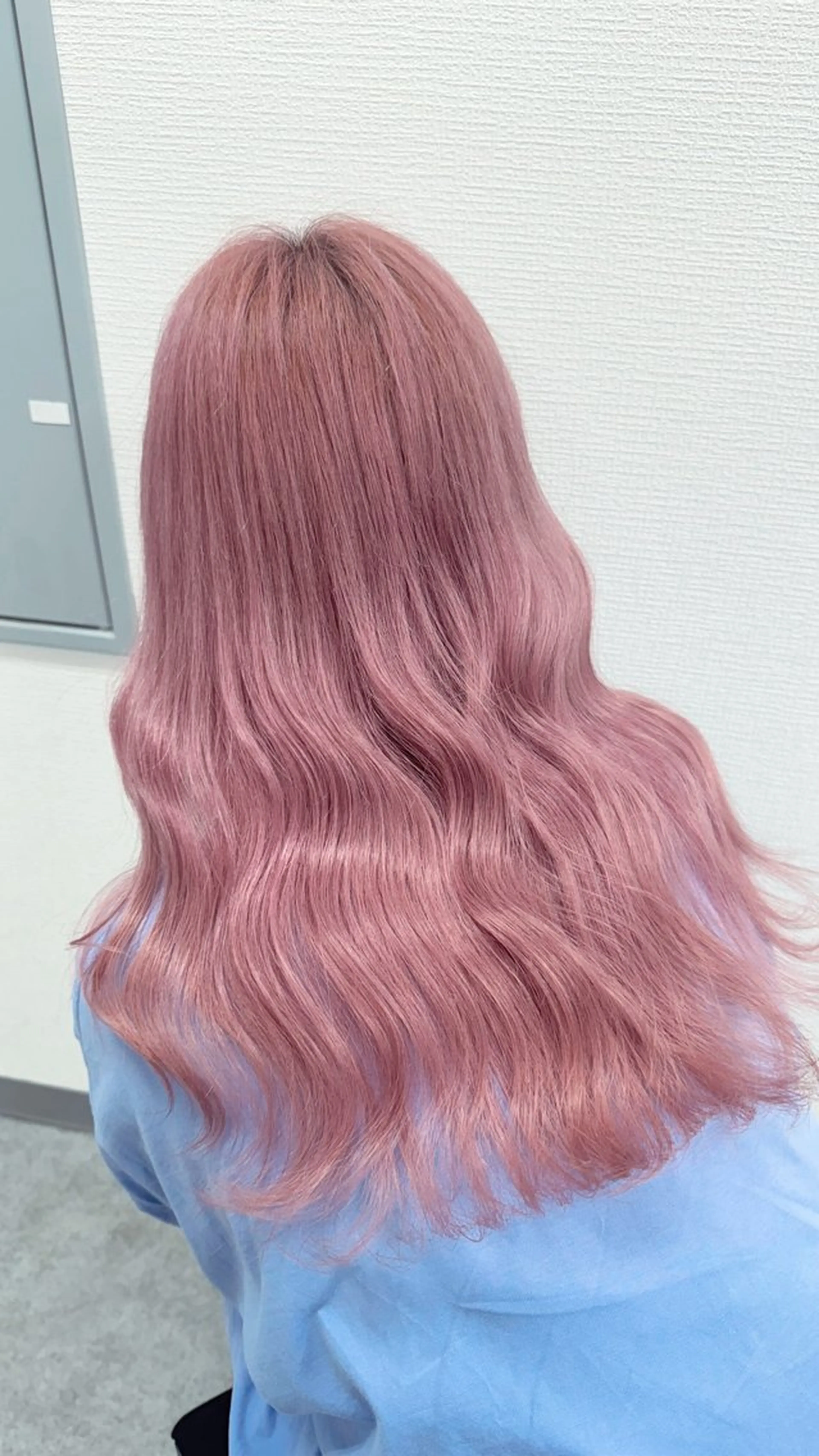 ロング カラー モテ髪ハイトーン🫧 serina🎀池袋のヘアスタイル