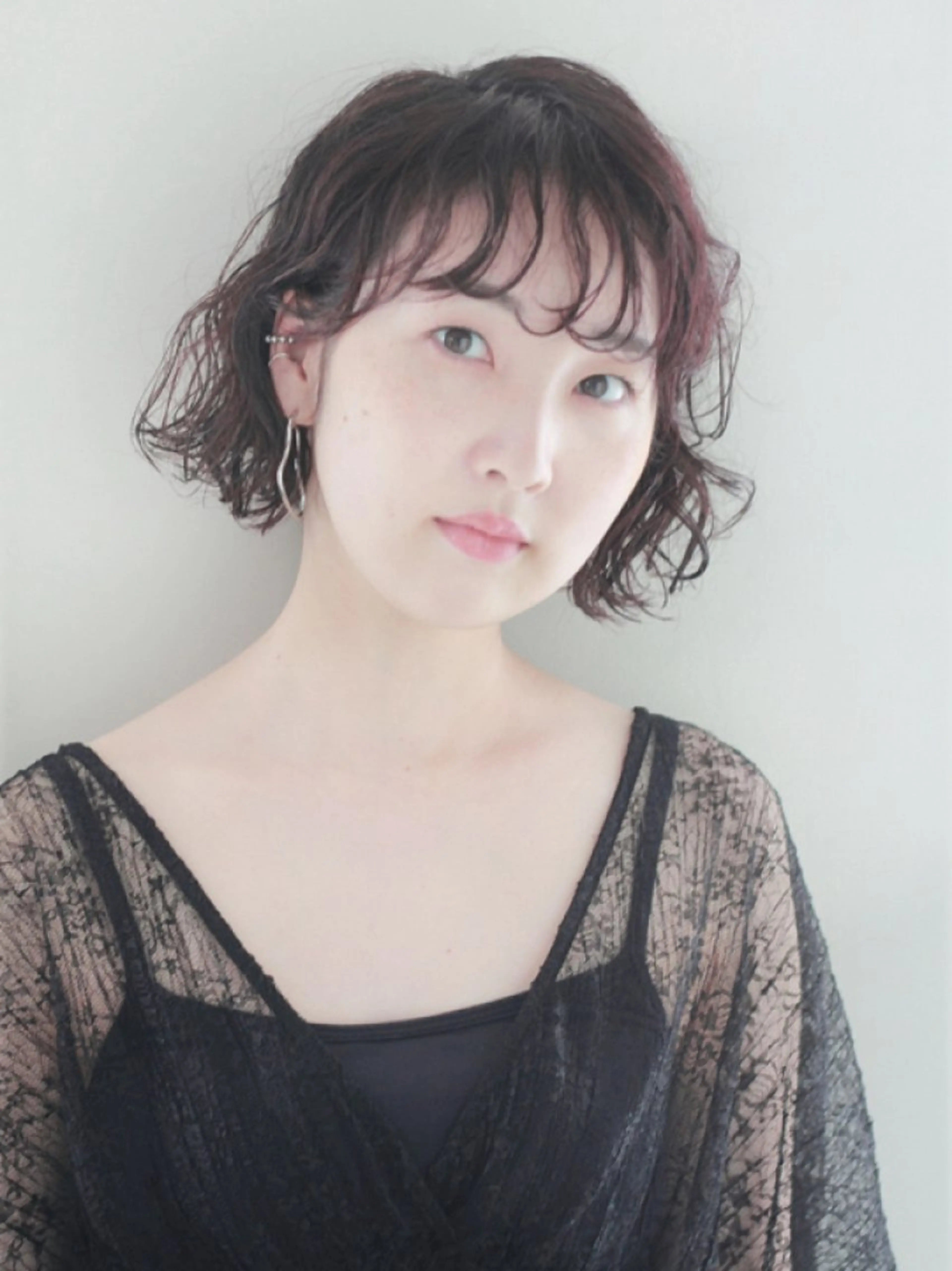 ミディアム カット パーマ 縮毛矯正×髪質改善 カラー×クロスパーマのヘアスタイル