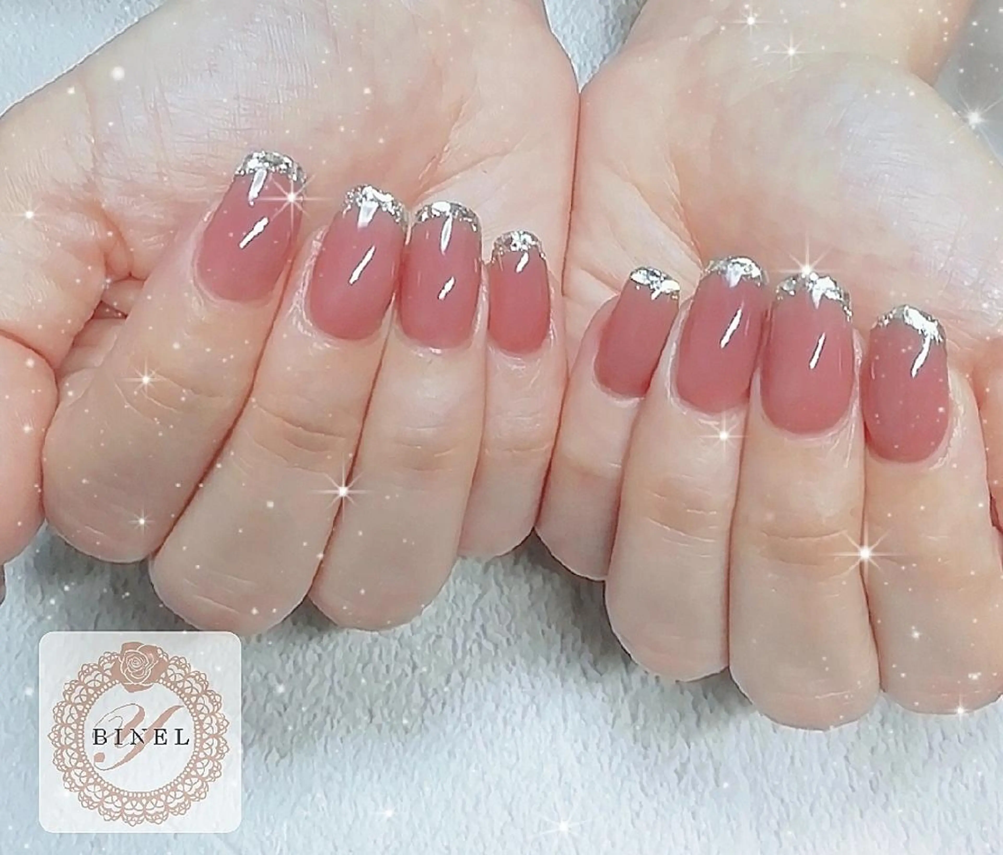 ネイル フレンチネイル ガラスフレンチ キラキラネイル ハンドネイル Nail Salon Y.BINELのネイルデザイン