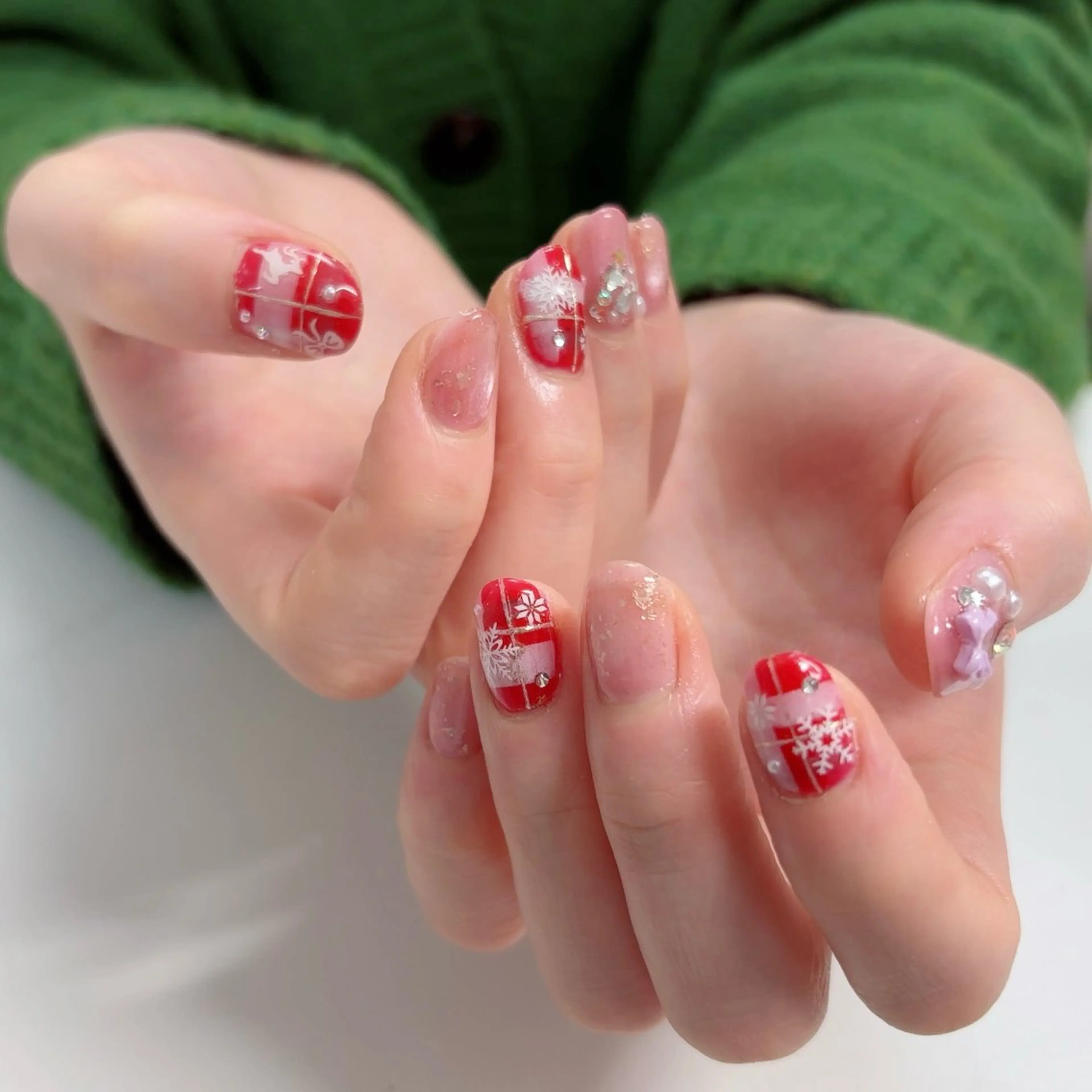 ショート クリスマス veige HIROMIのネイルデザイン