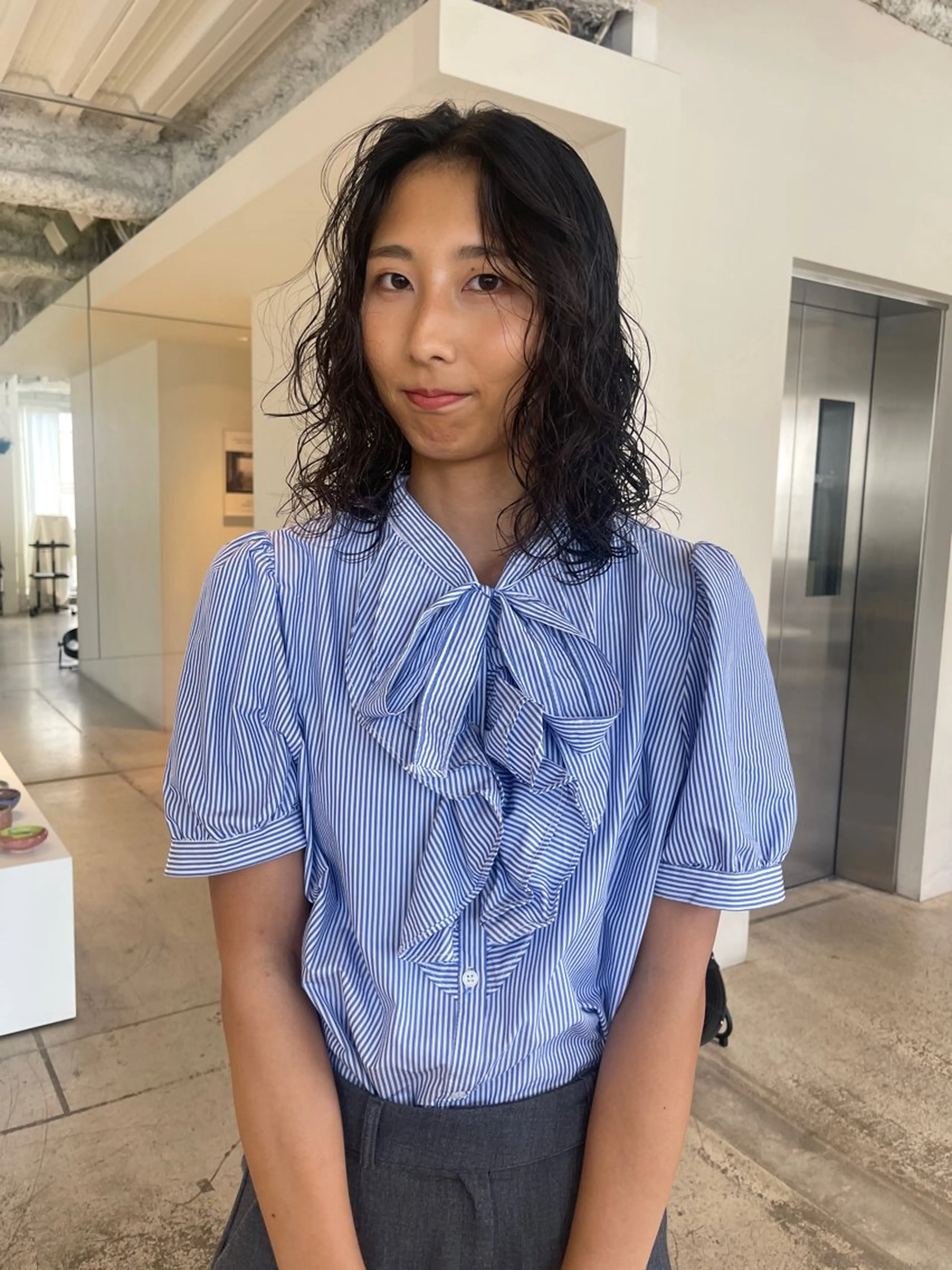 ミディアム oma　袮次金 鈴香のヘアスタイル