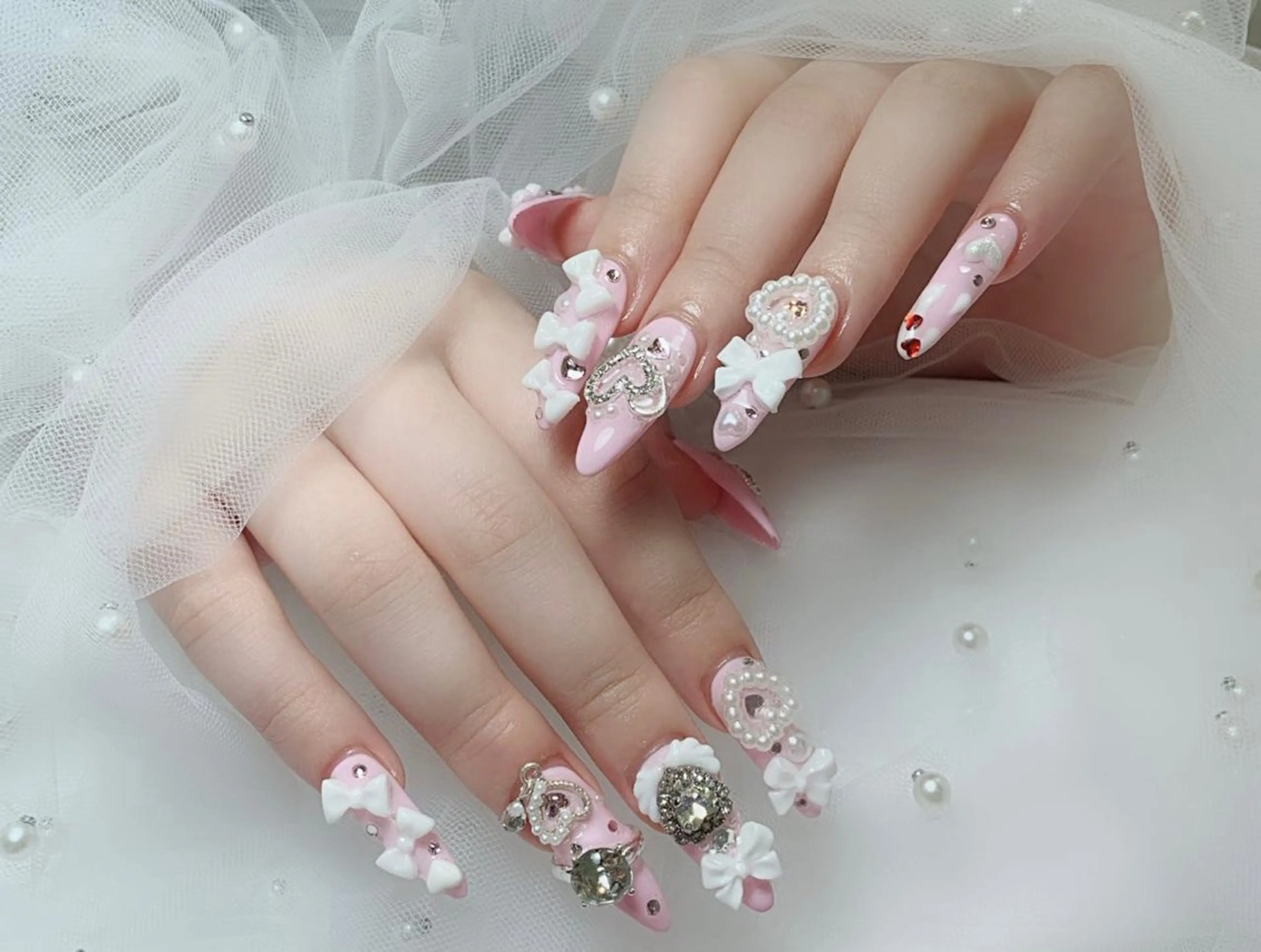 ネイル Amina nail salonのネイルデザイン
