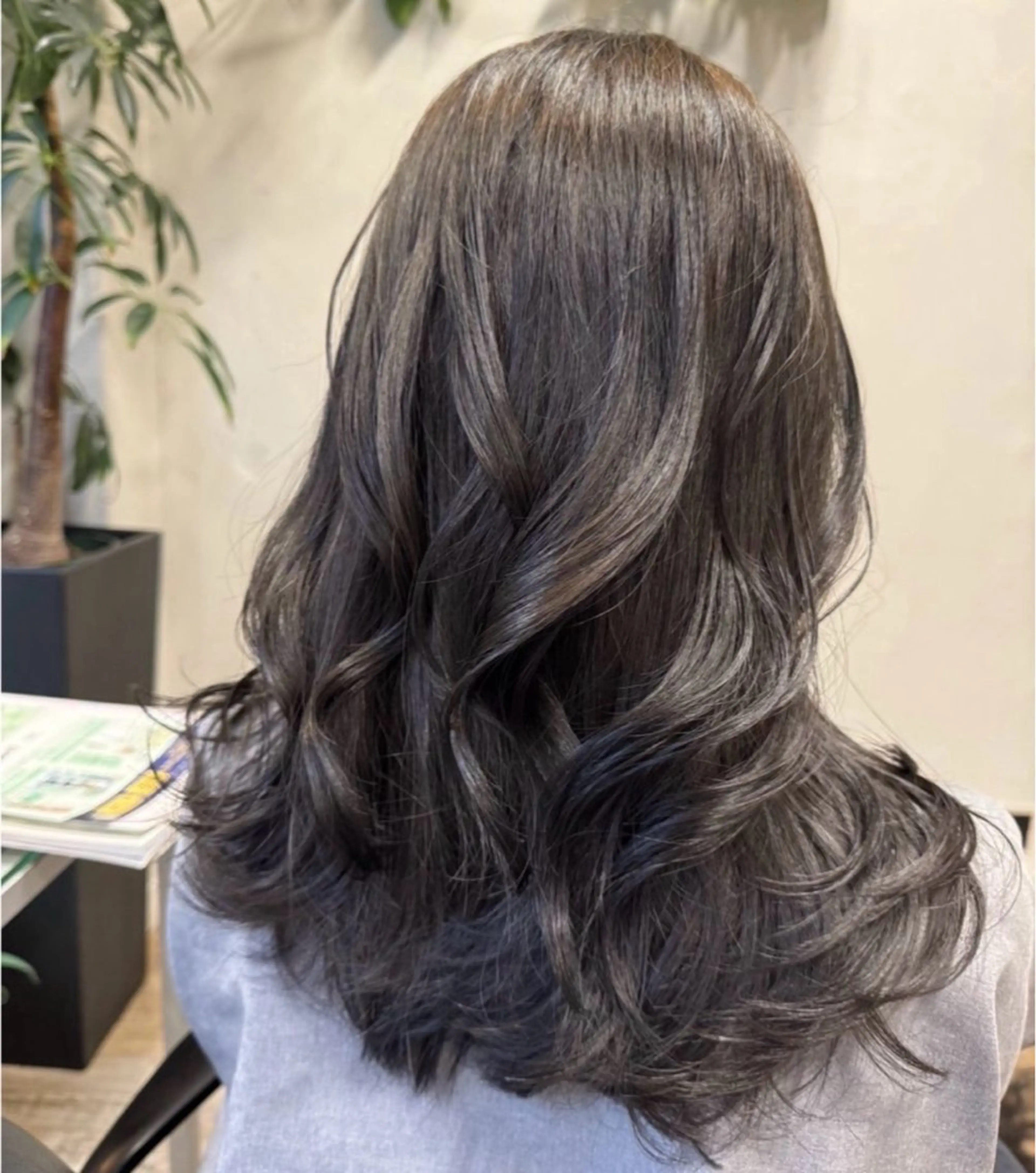 ロング カラー ヘアカラー トリートメント 高部 仁斗のヘアスタイル