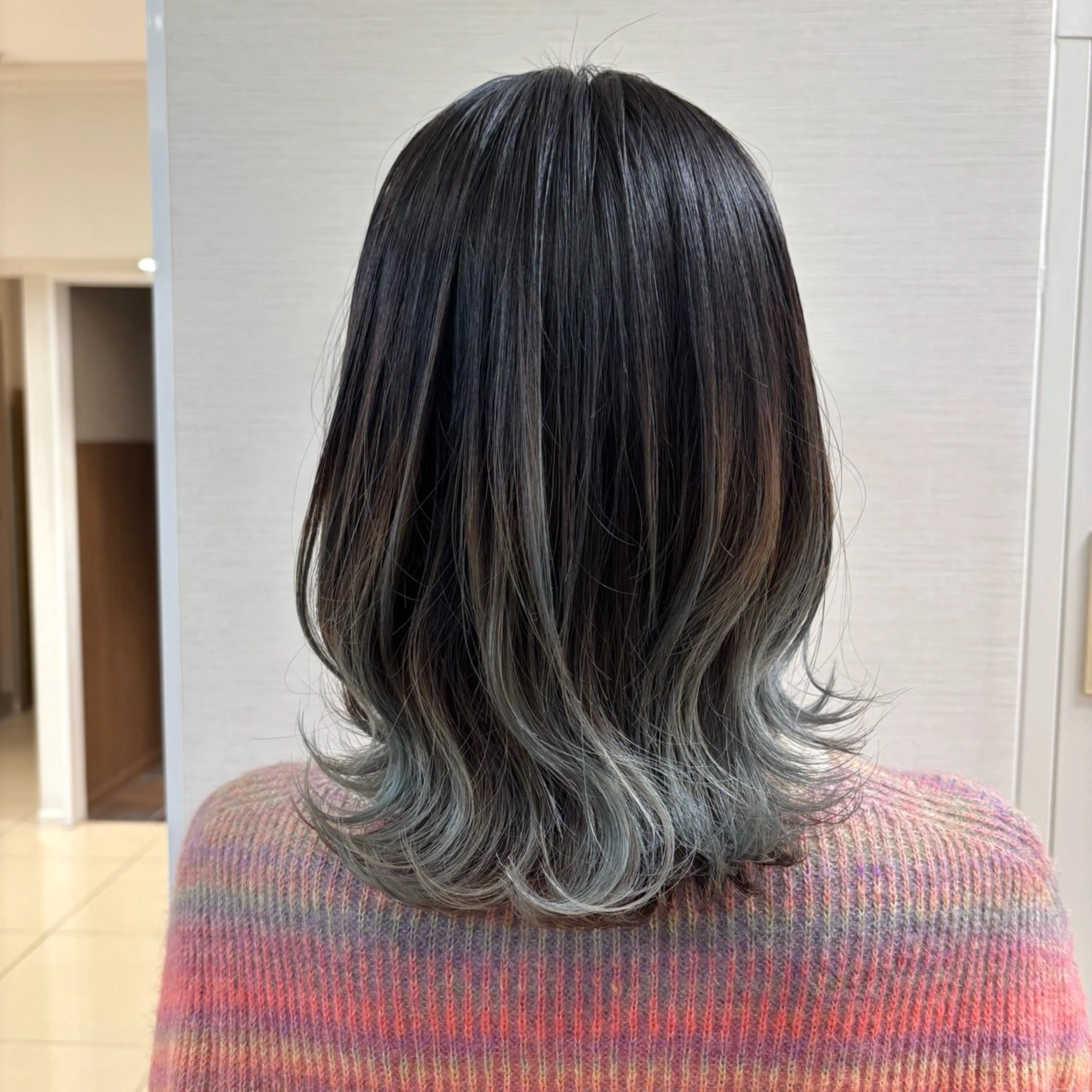 ミディアム カラー ヘアカラー トリートメント 🐠寒色系×パーマ 櫻井　麿偉🐏のヘアスタイル