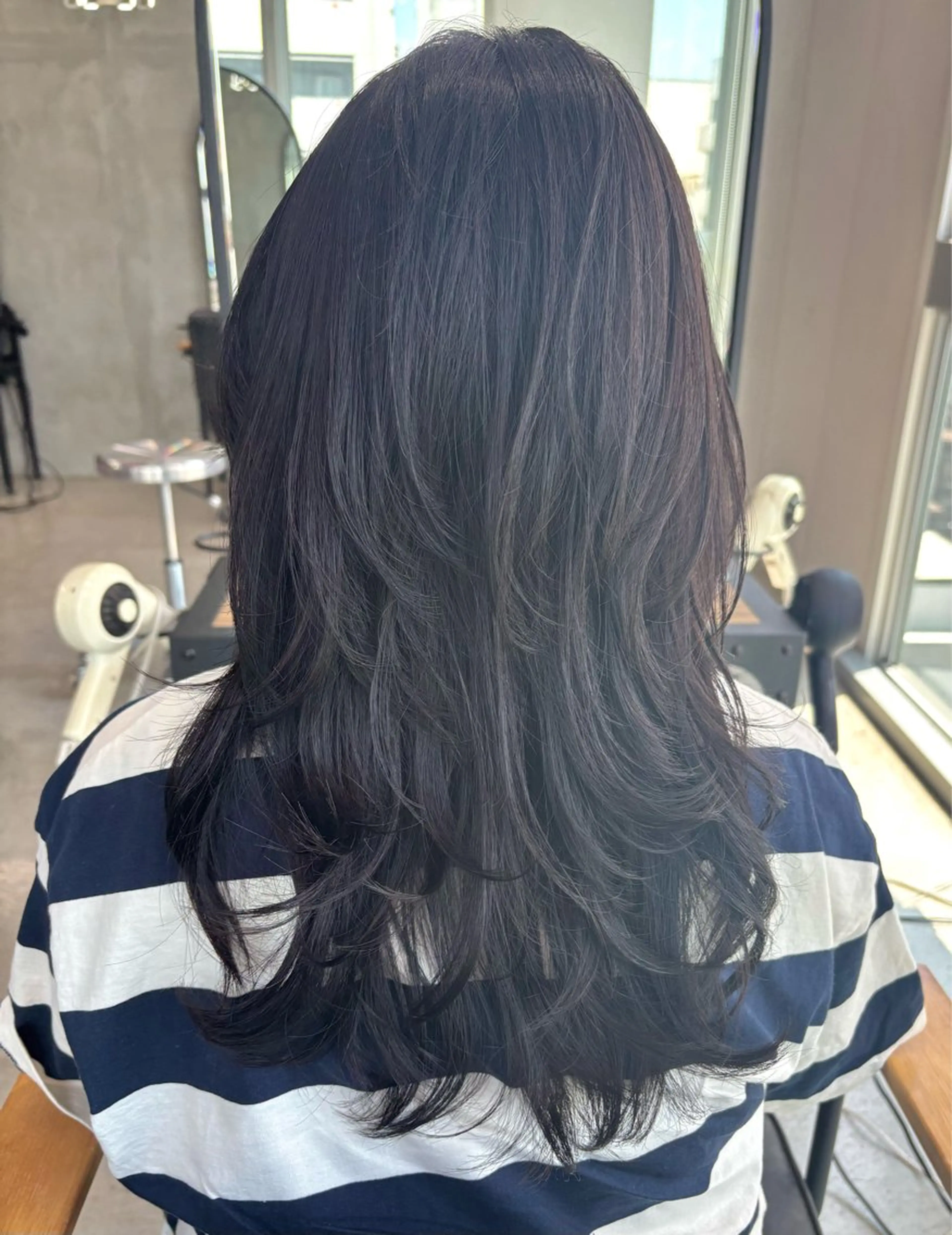 セミロング ハッシュカット カット トリートメント 伊藤 優花のヘアスタイル