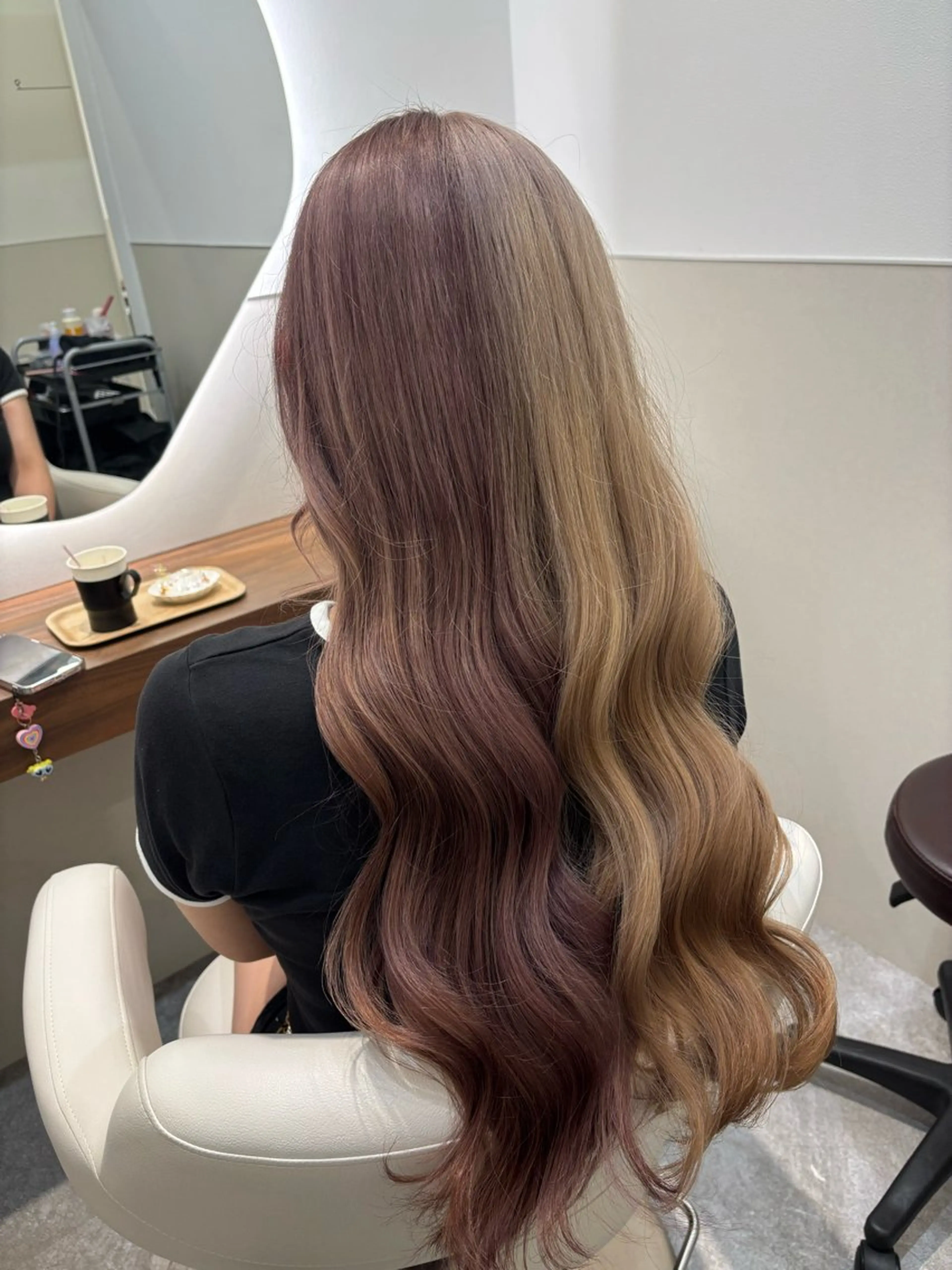 ロング カラー SALOWIN / manaka 🪽のヘアスタイル