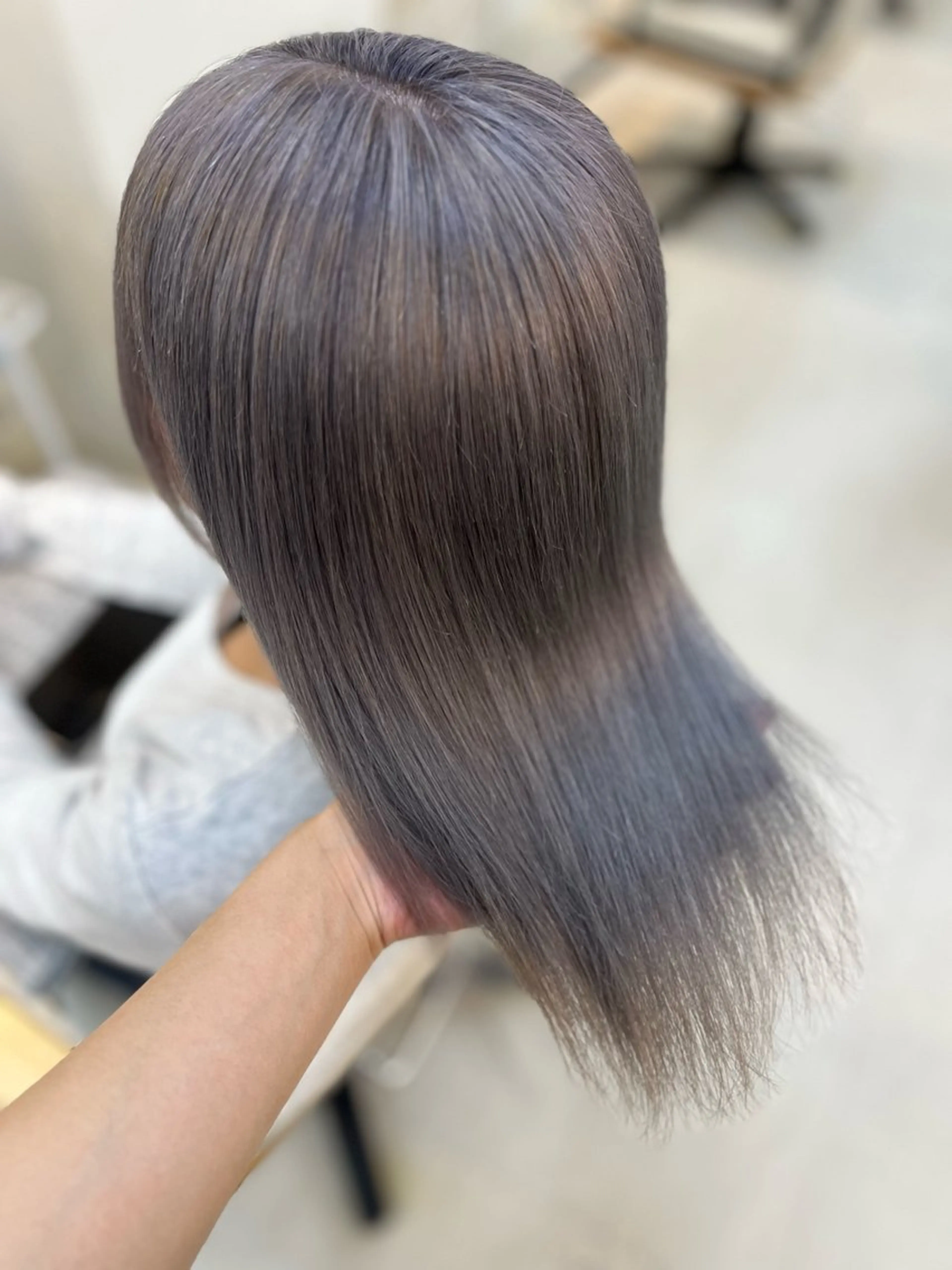 ミディアム カラー Lamp 柏 山口 か乃 ブリーチカラーのヘアスタイル