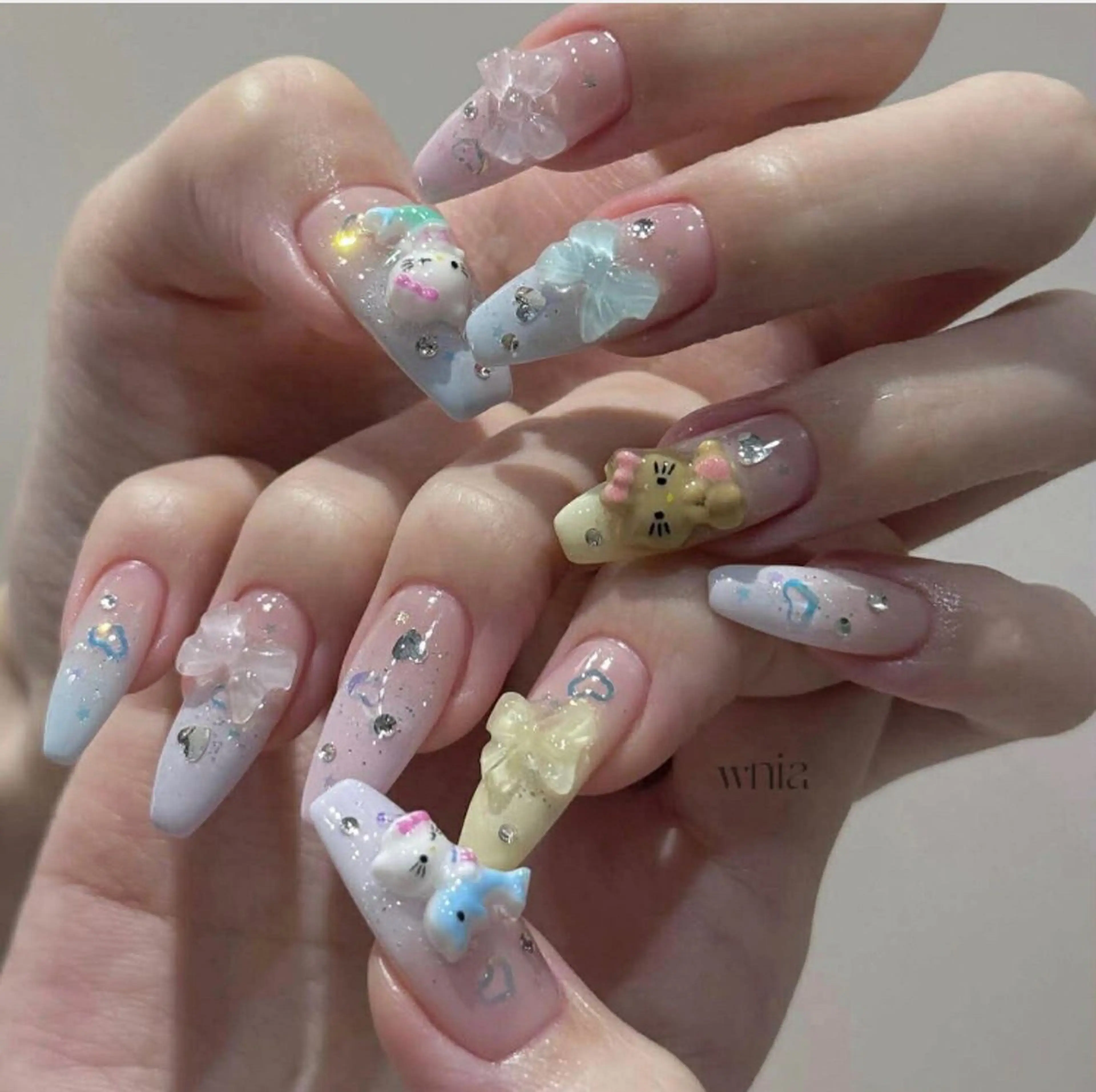 ネイル 長さ出し フレンチネイル 韓国ネイル レース マグネットネイル ハンドネイル 波 なみのネイルデザイン