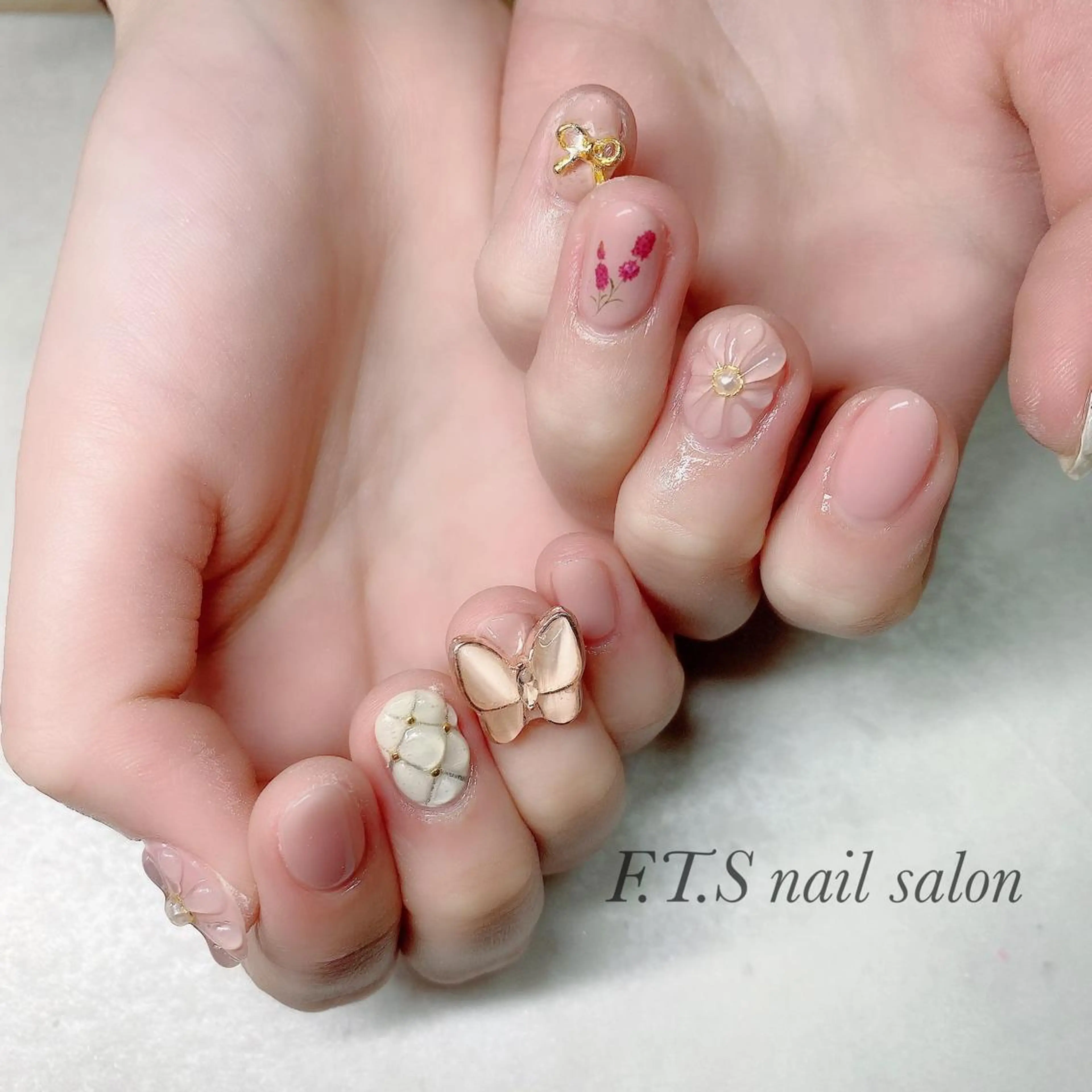 ネイル F.T.S nailのネイルデザイン