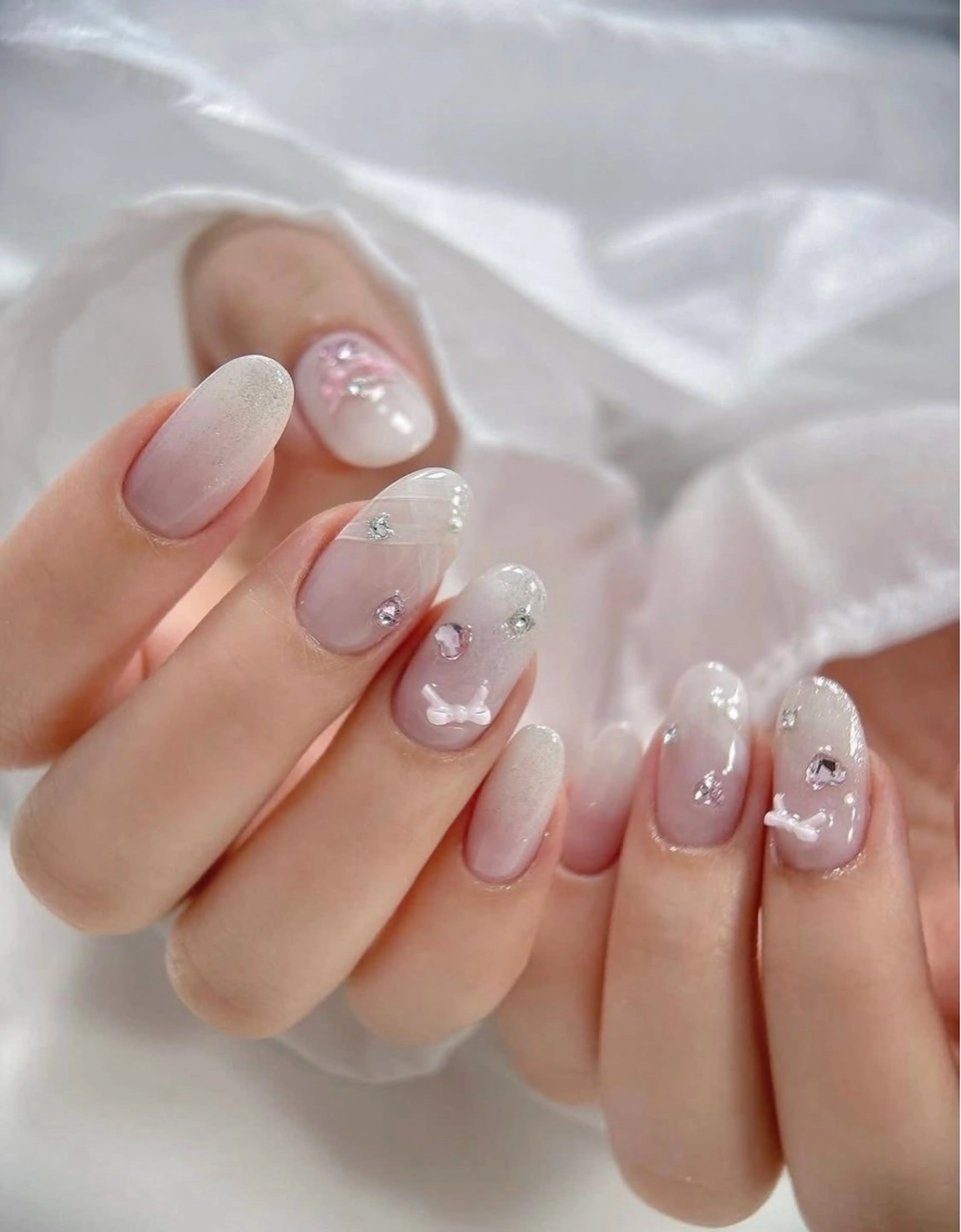 ネイル チークネイル フレンチネイル グラデーション 韓国ネイル マグネットネイル ハンドネイル JIN 168 新大久保のネイルデザイン