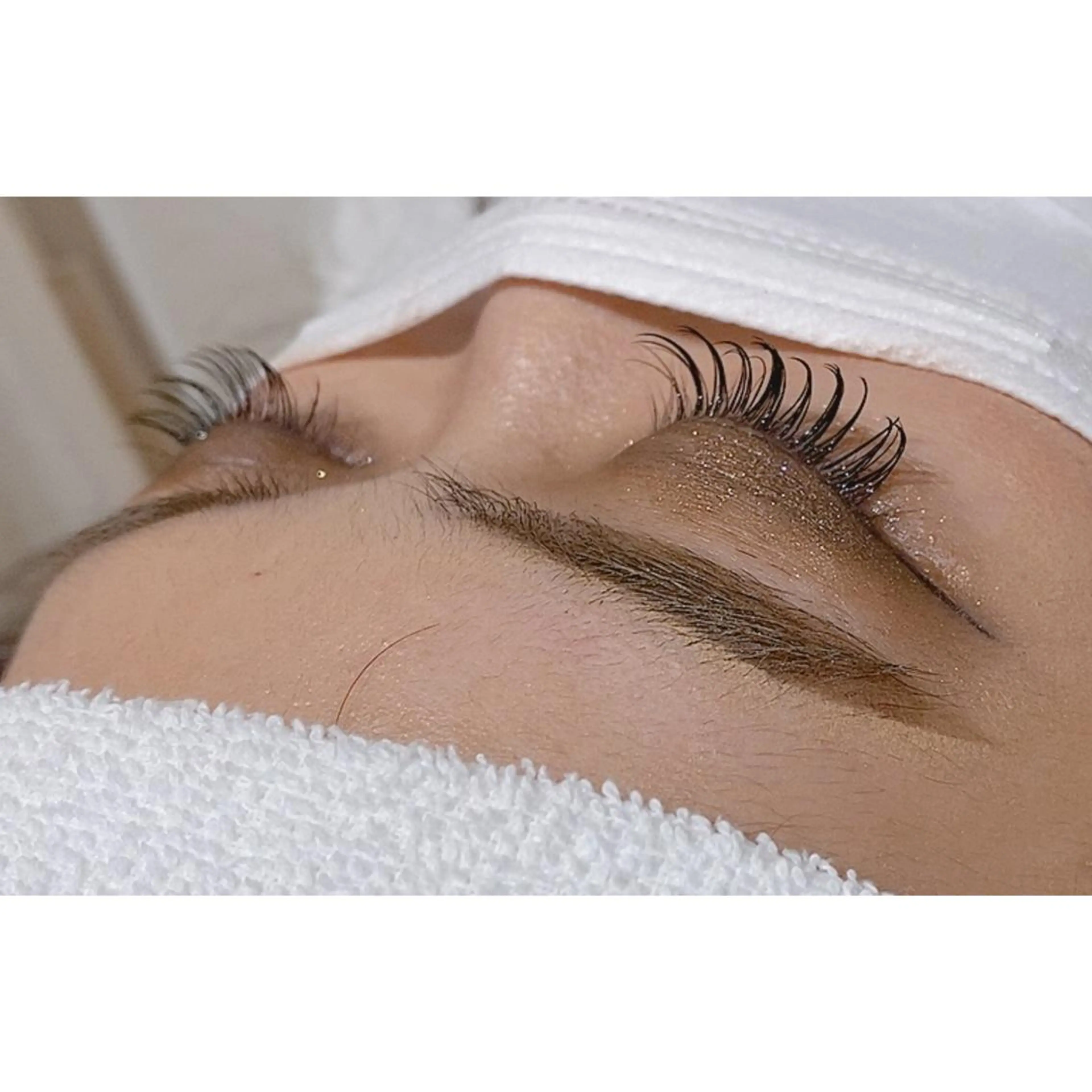 マツエク・マツパ Cカール フラットラッシュ 田上 (たのうえ)のヘアスタイル