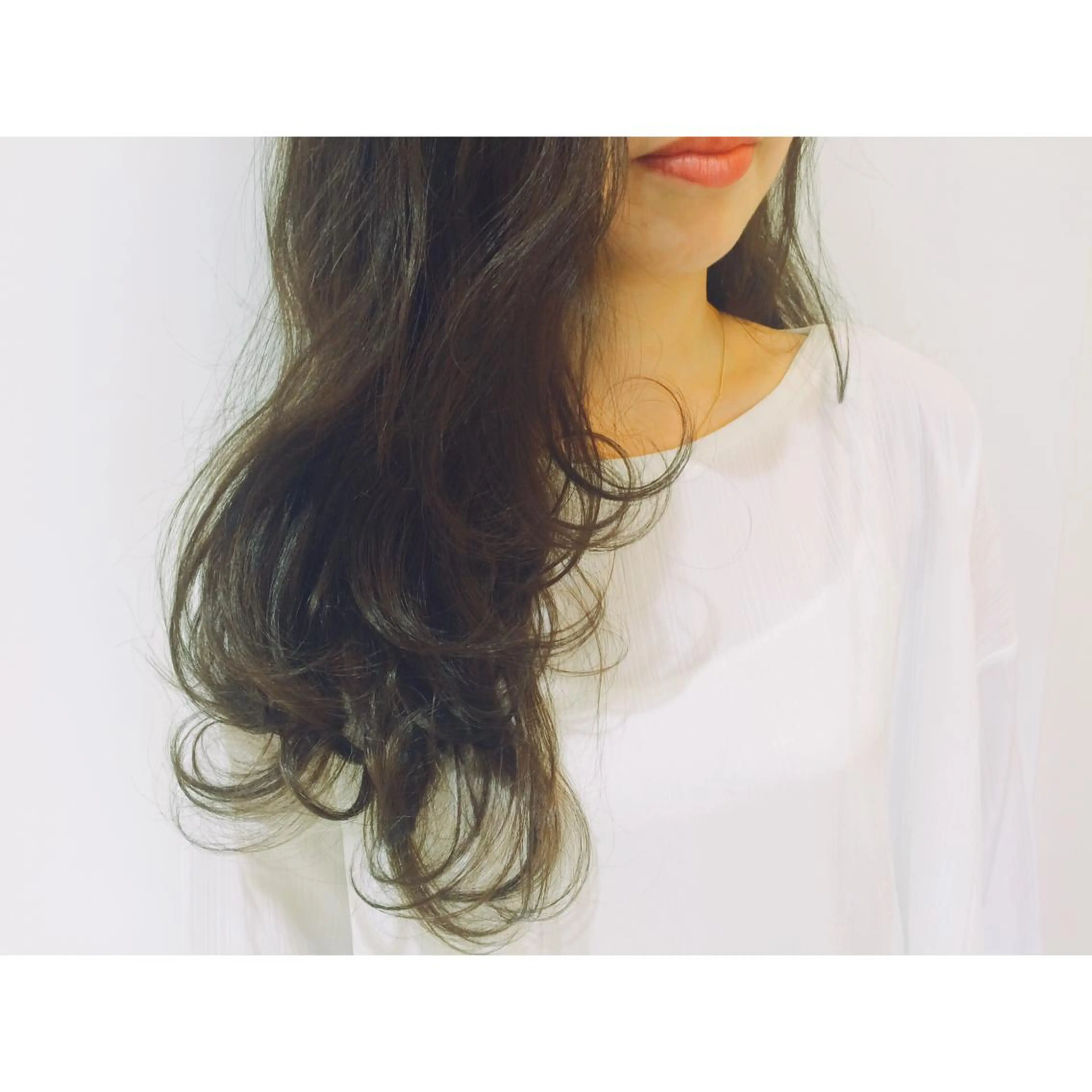 ロング 藤井 菜緒のヘアスタイル